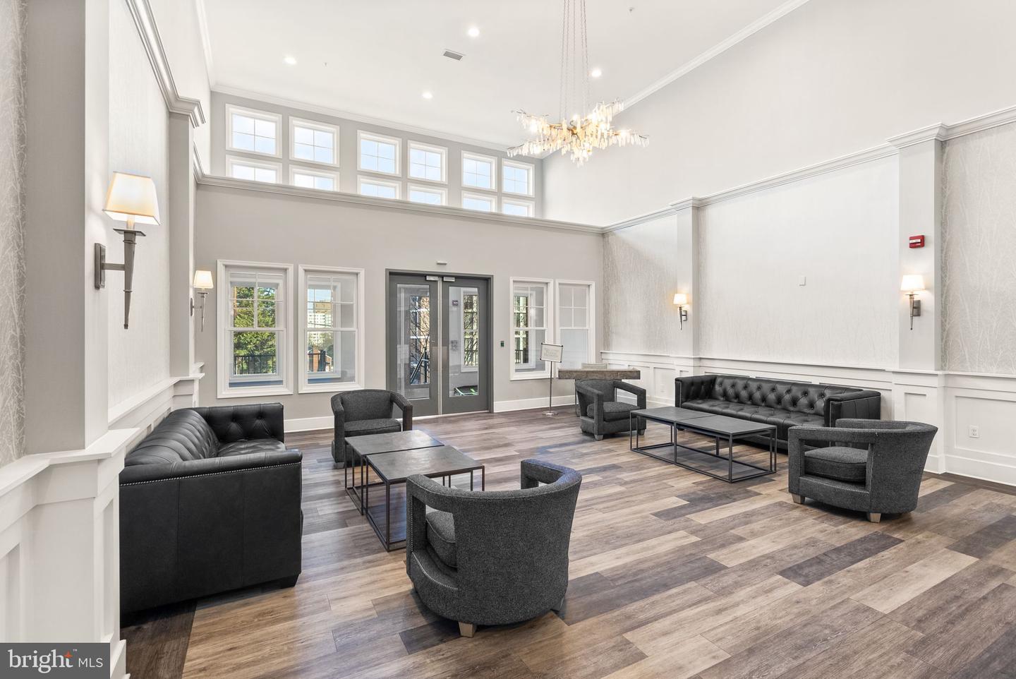 1418 N RHODES ST #B105, ARLINGTON, Virginia 22209, 2 Bedrooms Bedrooms, ,2 BathroomsBathrooms,Residential,For sale,1418 N RHODES ST #B105,VAAR2057396 MLS # VAAR2057396