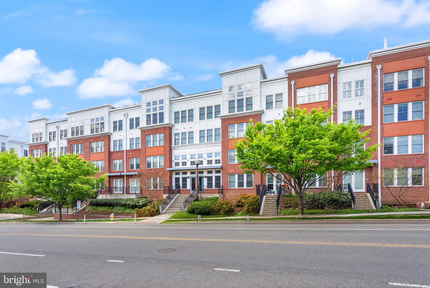 1418 N RHODES ST #B105, ARLINGTON, Virginia 22209, 2 Bedrooms Bedrooms, ,2 BathroomsBathrooms,Residential,For sale,1418 N RHODES ST #B105,VAAR2057396 MLS # VAAR2057396