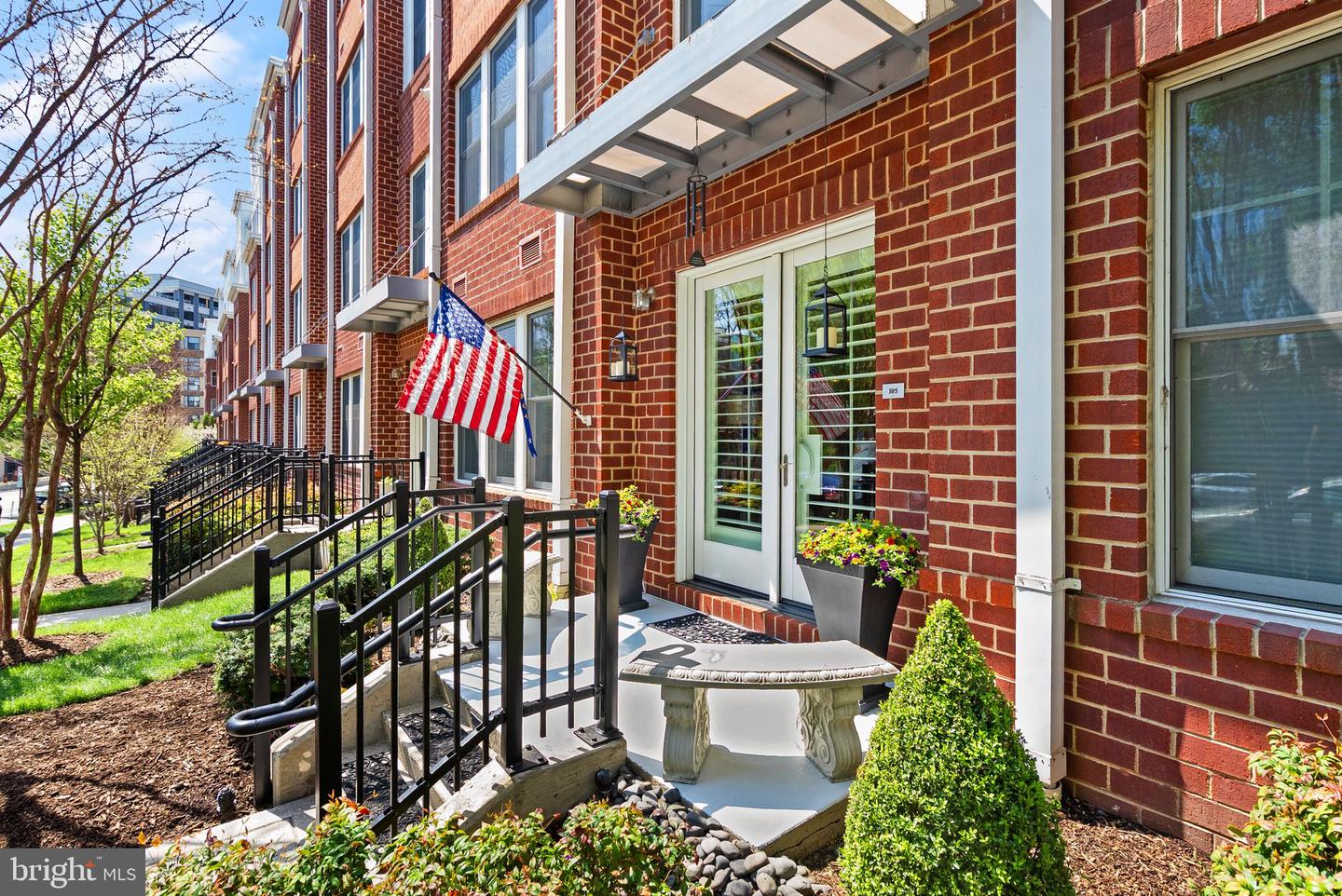 1418 N RHODES ST #B105, ARLINGTON, Virginia 22209, 2 Bedrooms Bedrooms, ,2 BathroomsBathrooms,Residential,For sale,1418 N RHODES ST #B105,VAAR2057396 MLS # VAAR2057396