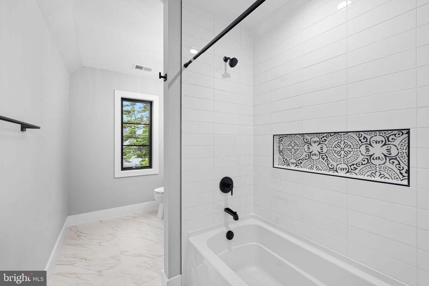 1100 BALLS HILL RD, MCLEAN, Virginia 22101, 7 Bedrooms Bedrooms, ,6 BathroomsBathrooms,Residential,For sale,1100 BALLS HILL RD,VAFX2240424 MLS # VAFX2240424