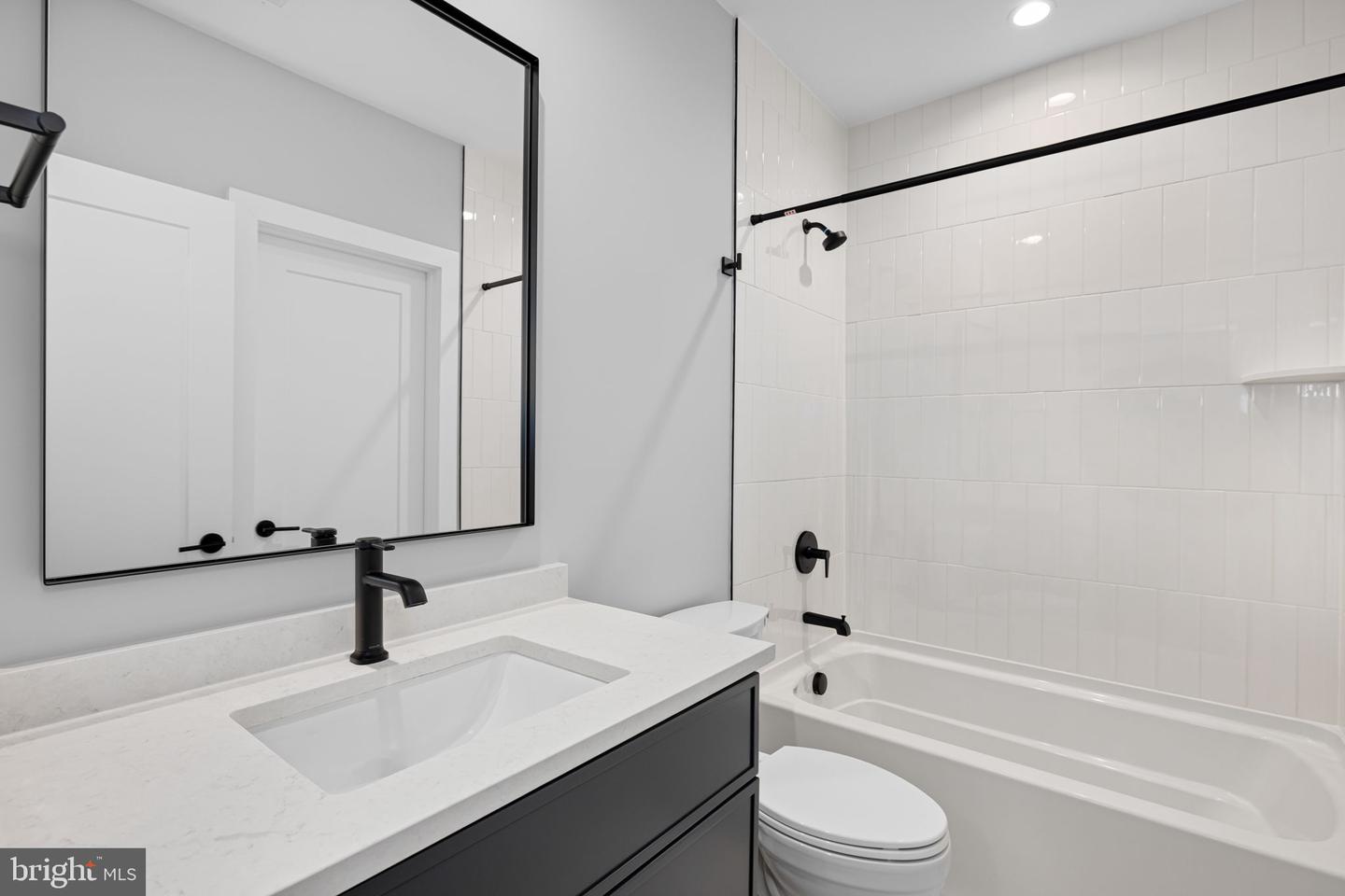 1100 BALLS HILL RD, MCLEAN, Virginia 22101, 7 Bedrooms Bedrooms, ,6 BathroomsBathrooms,Residential,For sale,1100 BALLS HILL RD,VAFX2240424 MLS # VAFX2240424
