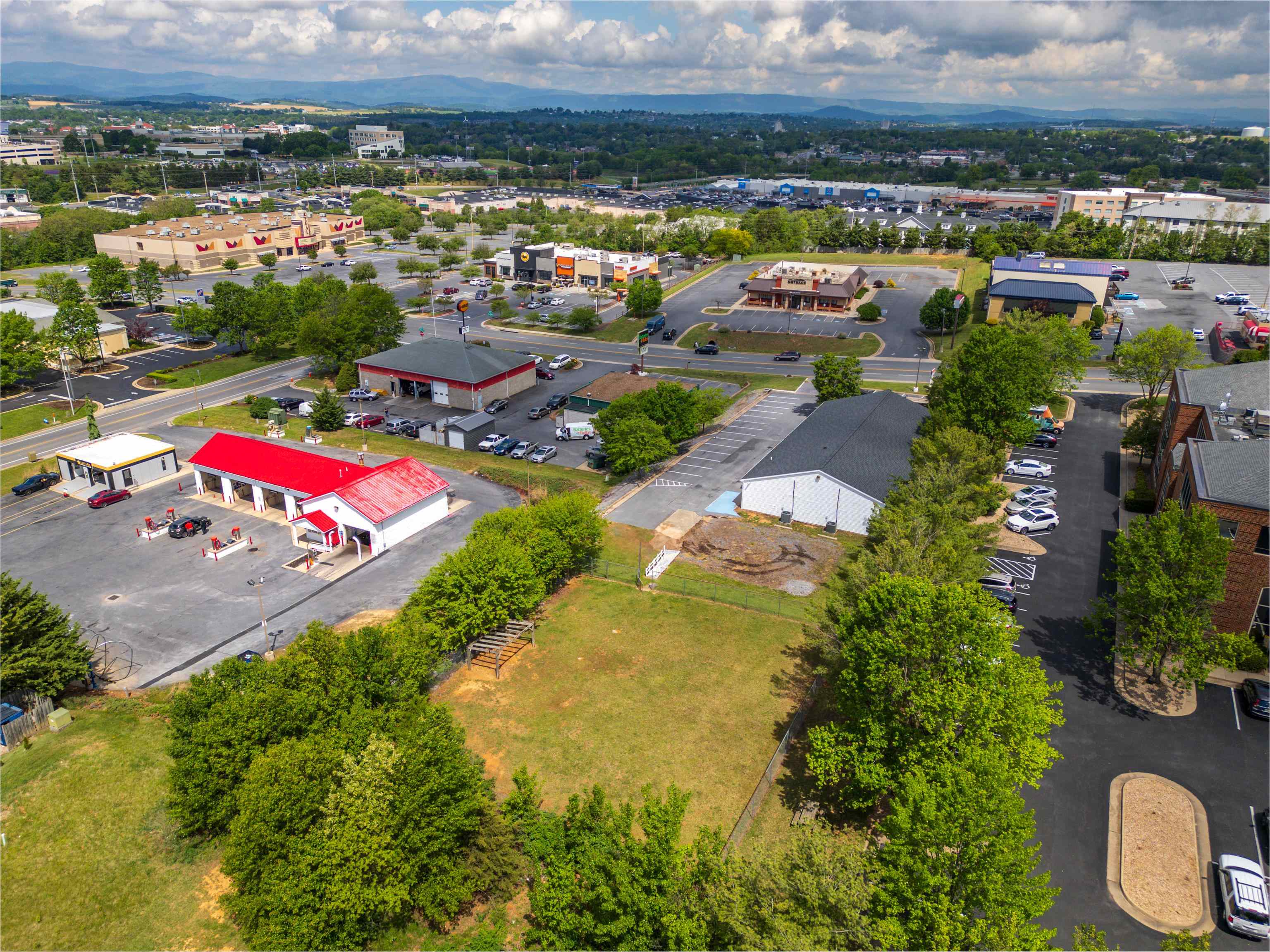 226 UNIVERSITY BLVD, HARRISONBURG, Virginia 22801, ,Commercial,226 UNIVERSITY BLVD,664455 MLS # 664455