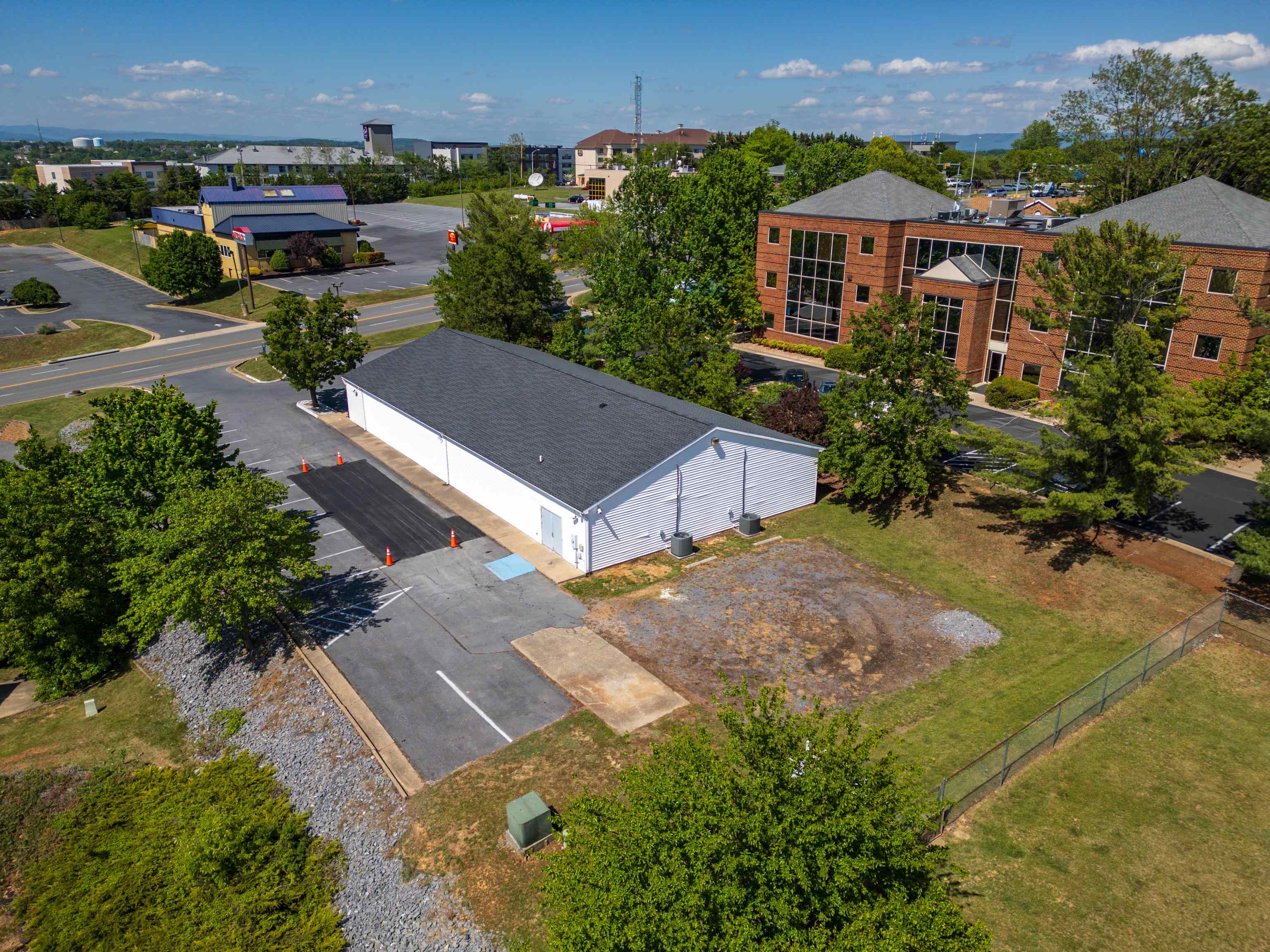 226 UNIVERSITY BLVD, HARRISONBURG, Virginia 22801, ,Commercial,226 UNIVERSITY BLVD,664455 MLS # 664455