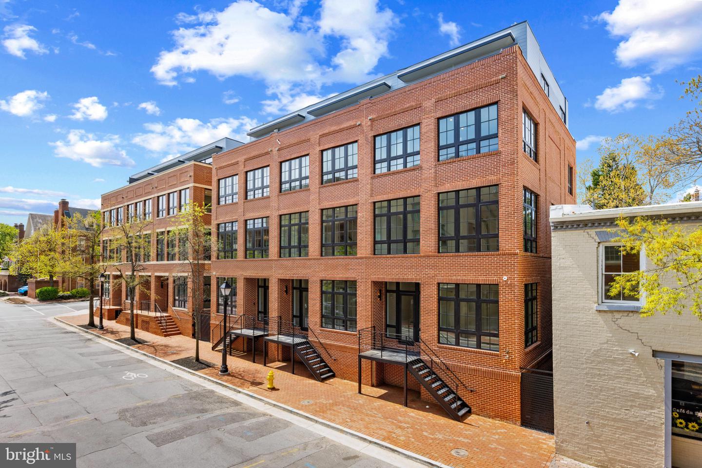 217 S UNION ST, ALEXANDRIA, Virginia 22314, 4 Bedrooms Bedrooms, ,4 BathroomsBathrooms,Residential,For sale,217 S UNION ST,VAAX2037334 MLS # VAAX2037334