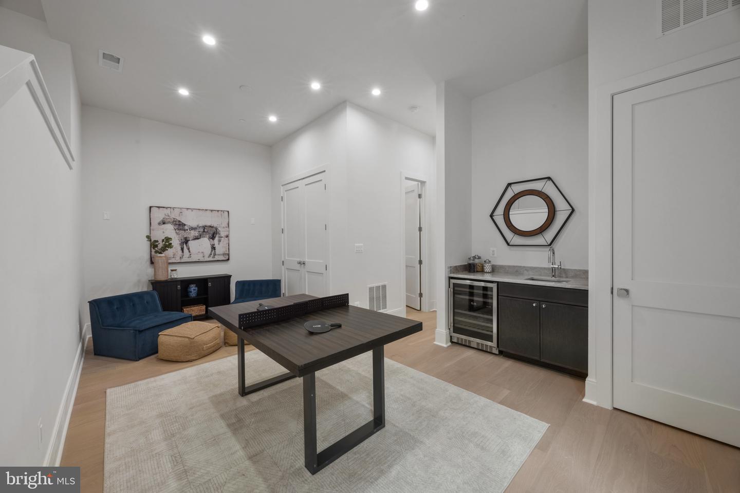 217 S UNION ST, ALEXANDRIA, Virginia 22314, 4 Bedrooms Bedrooms, ,4 BathroomsBathrooms,Residential,For sale,217 S UNION ST,VAAX2037334 MLS # VAAX2037334