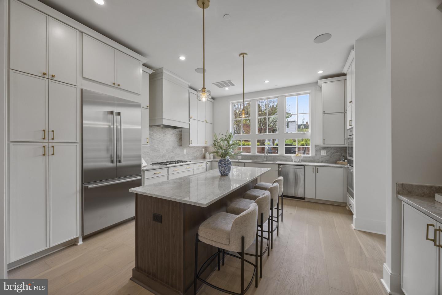 217 S UNION ST, ALEXANDRIA, Virginia 22314, 4 Bedrooms Bedrooms, ,4 BathroomsBathrooms,Residential,For sale,217 S UNION ST,VAAX2037334 MLS # VAAX2037334