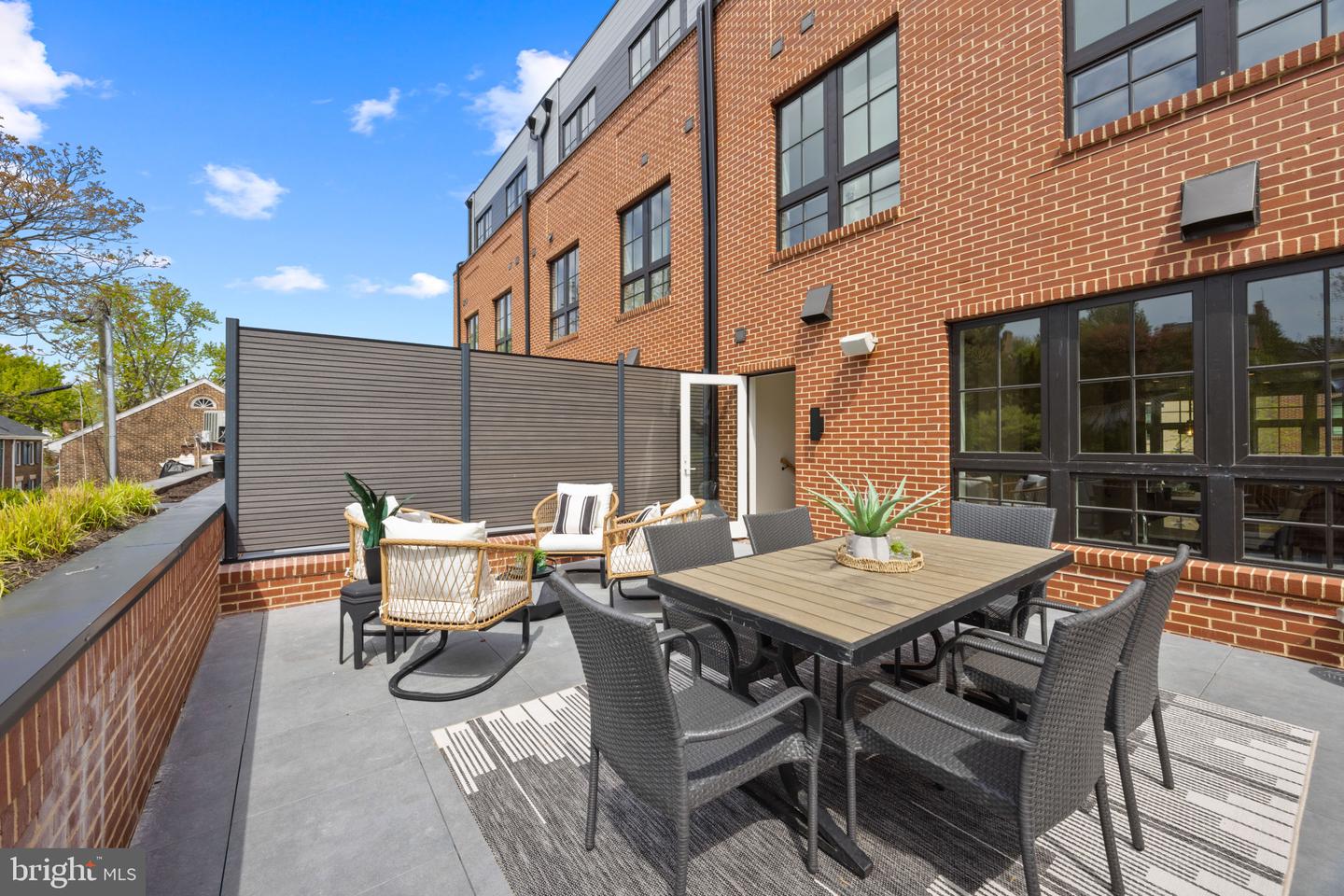 217 S UNION ST, ALEXANDRIA, Virginia 22314, 4 Bedrooms Bedrooms, ,4 BathroomsBathrooms,Residential,For sale,217 S UNION ST,VAAX2037334 MLS # VAAX2037334