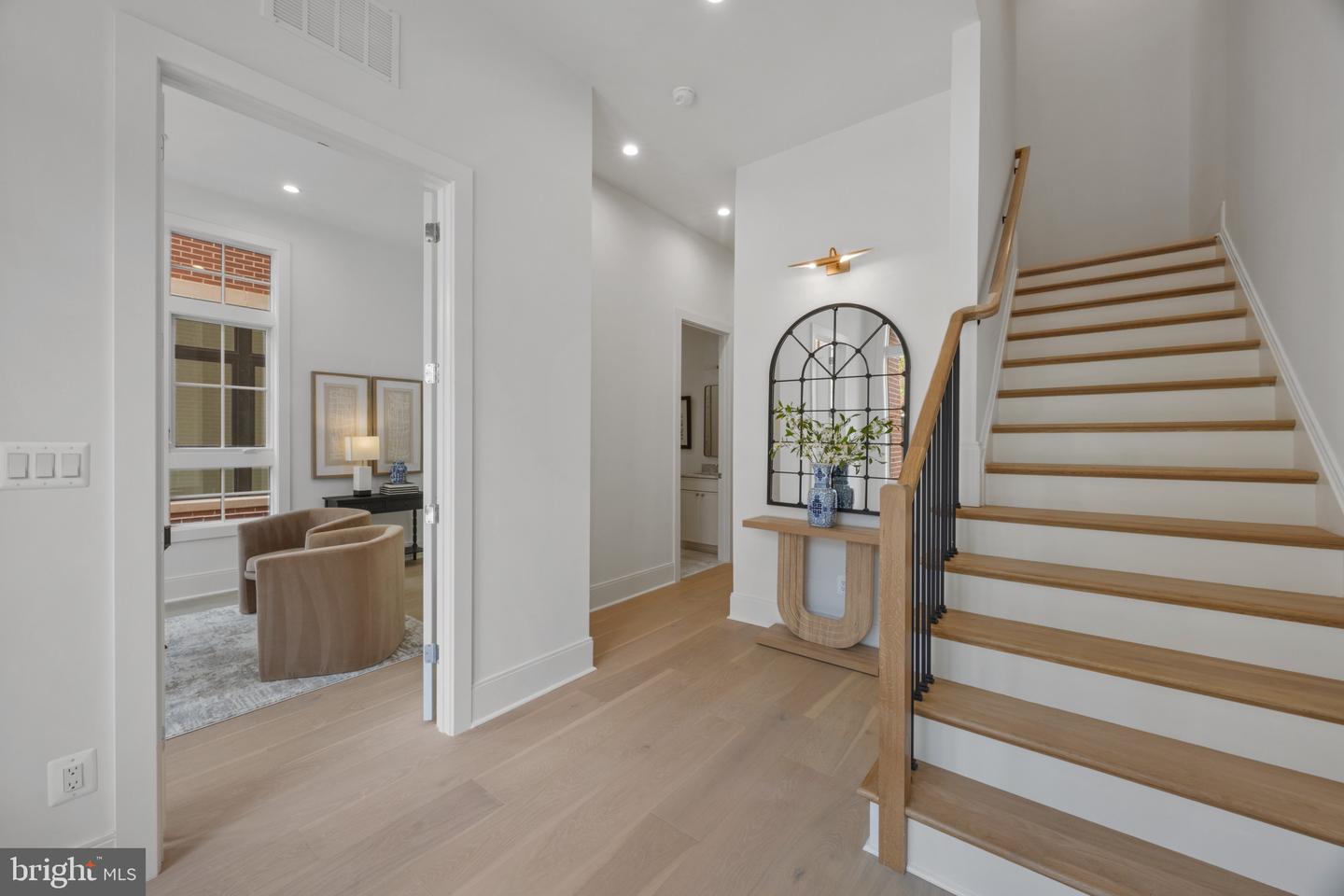 217 S UNION ST, ALEXANDRIA, Virginia 22314, 4 Bedrooms Bedrooms, ,4 BathroomsBathrooms,Residential,For sale,217 S UNION ST,VAAX2037334 MLS # VAAX2037334