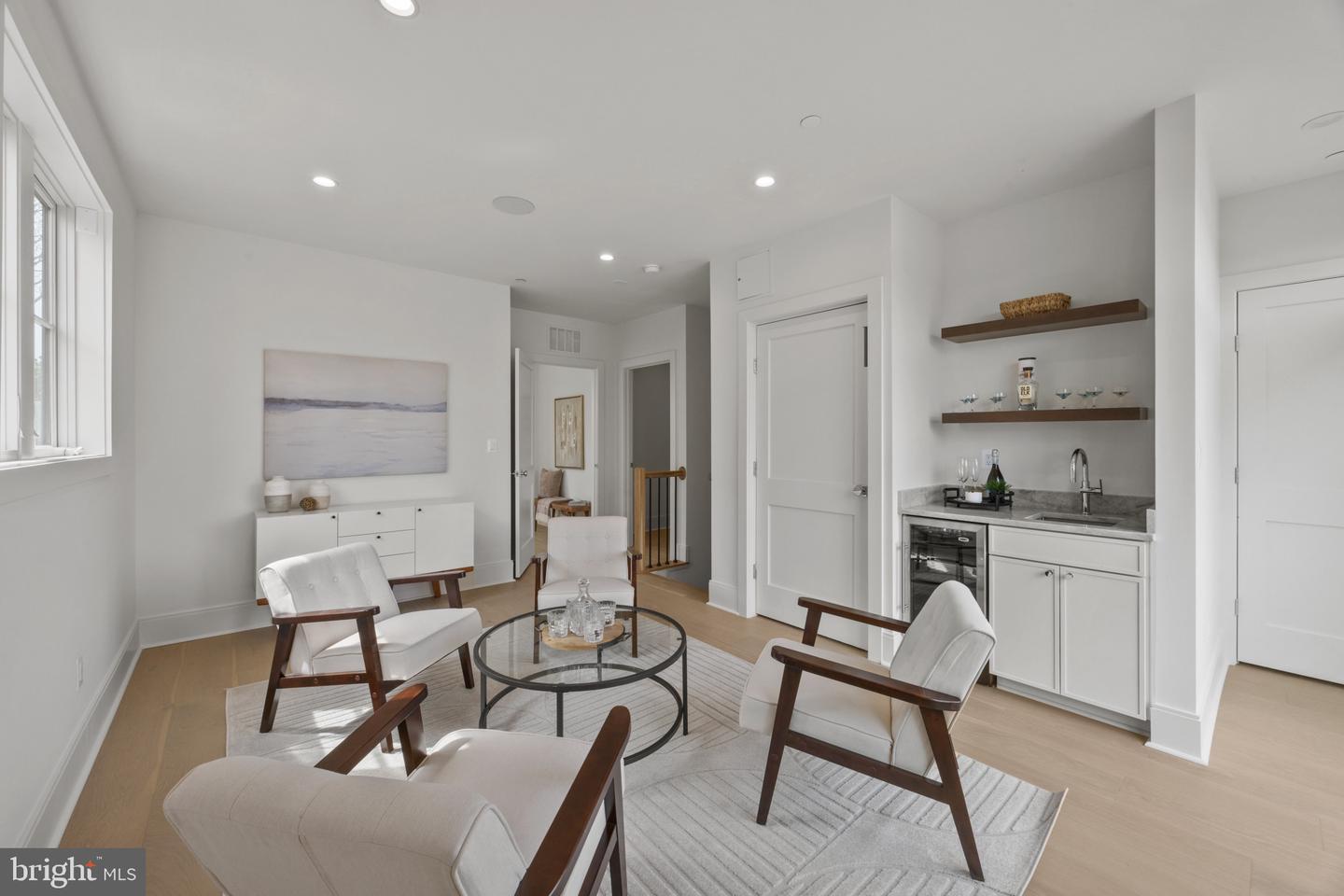 217 S UNION ST, ALEXANDRIA, Virginia 22314, 4 Bedrooms Bedrooms, ,4 BathroomsBathrooms,Residential,For sale,217 S UNION ST,VAAX2037334 MLS # VAAX2037334