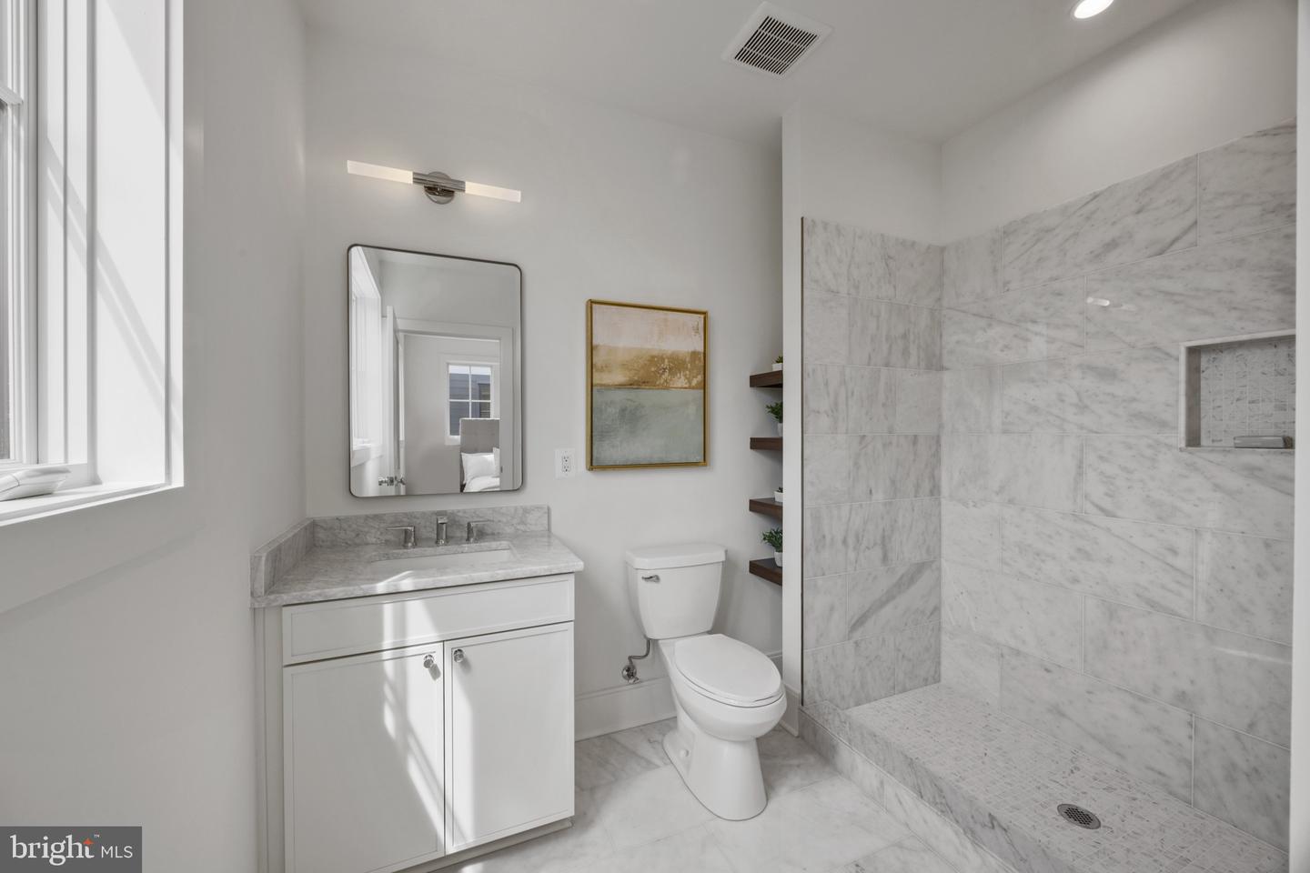 217 S UNION ST, ALEXANDRIA, Virginia 22314, 4 Bedrooms Bedrooms, ,4 BathroomsBathrooms,Residential,For sale,217 S UNION ST,VAAX2037334 MLS # VAAX2037334