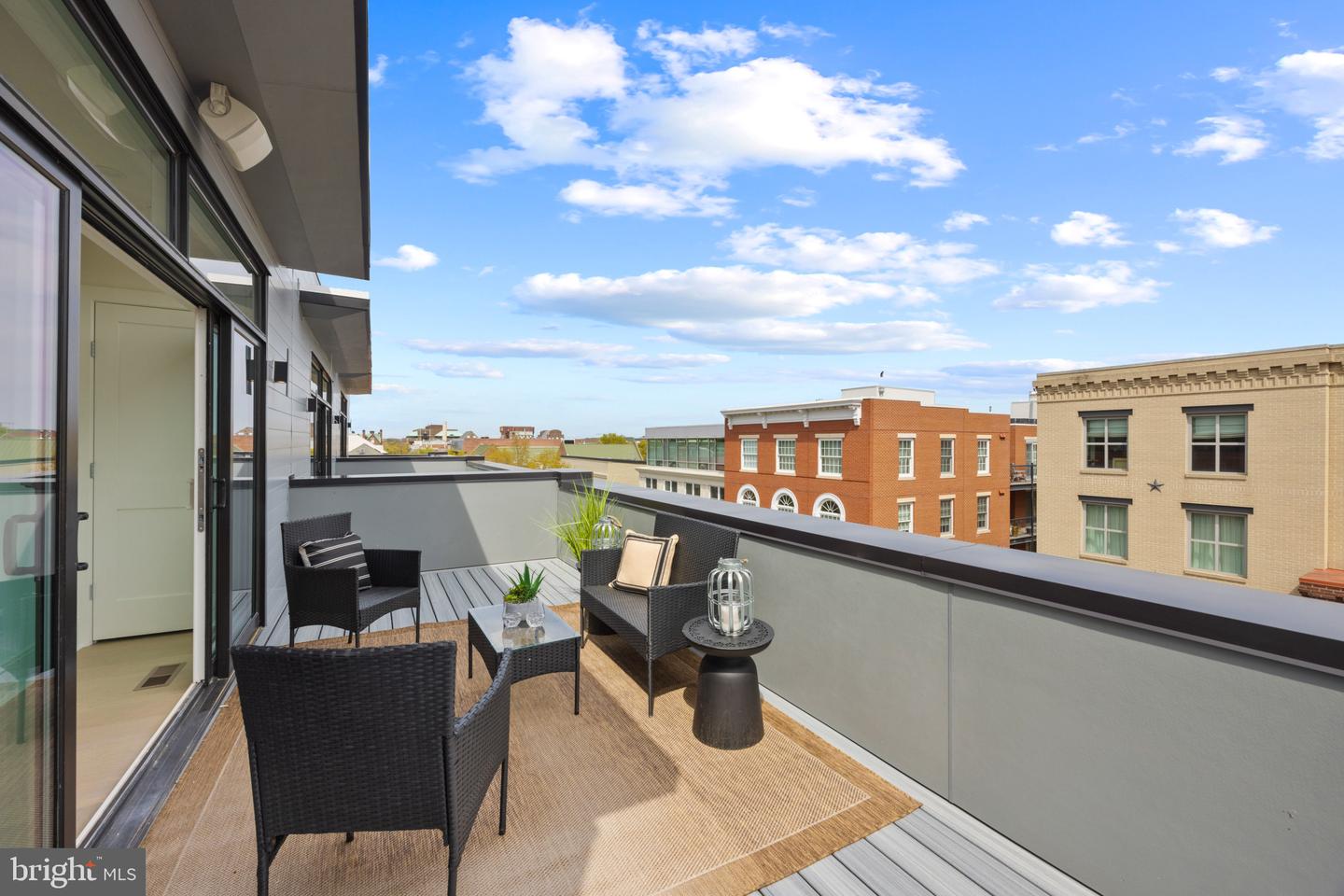 217 S UNION ST, ALEXANDRIA, Virginia 22314, 4 Bedrooms Bedrooms, ,4 BathroomsBathrooms,Residential,For sale,217 S UNION ST,VAAX2037334 MLS # VAAX2037334