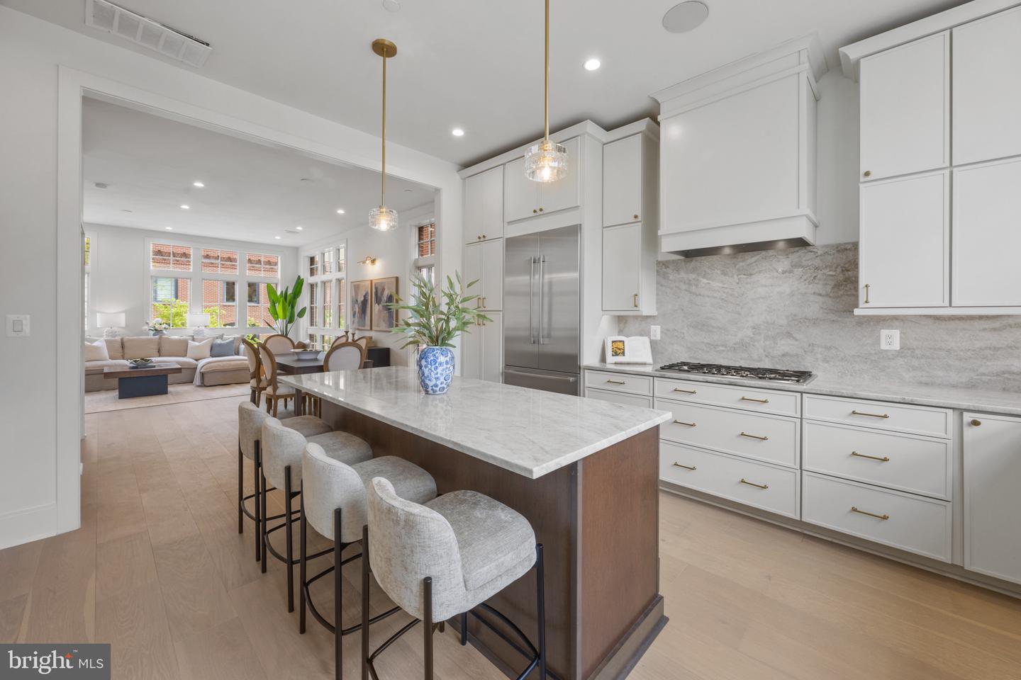 217 S UNION ST, ALEXANDRIA, Virginia 22314, 4 Bedrooms Bedrooms, ,4 BathroomsBathrooms,Residential,For sale,217 S UNION ST,VAAX2037334 MLS # VAAX2037334
