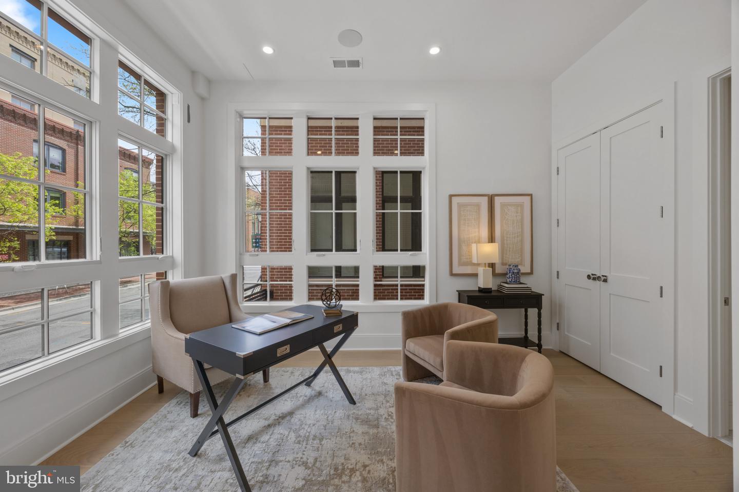 217 S UNION ST, ALEXANDRIA, Virginia 22314, 4 Bedrooms Bedrooms, ,4 BathroomsBathrooms,Residential,For sale,217 S UNION ST,VAAX2037334 MLS # VAAX2037334