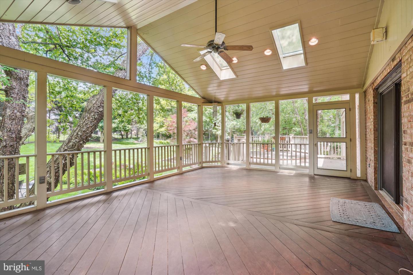 7621 BURFORD DR, MCLEAN, Virginia 22102, 5 Bedrooms Bedrooms, ,3 BathroomsBathrooms,Residential,For sale,7621 BURFORD DR,VAFX2228076 MLS # VAFX2228076