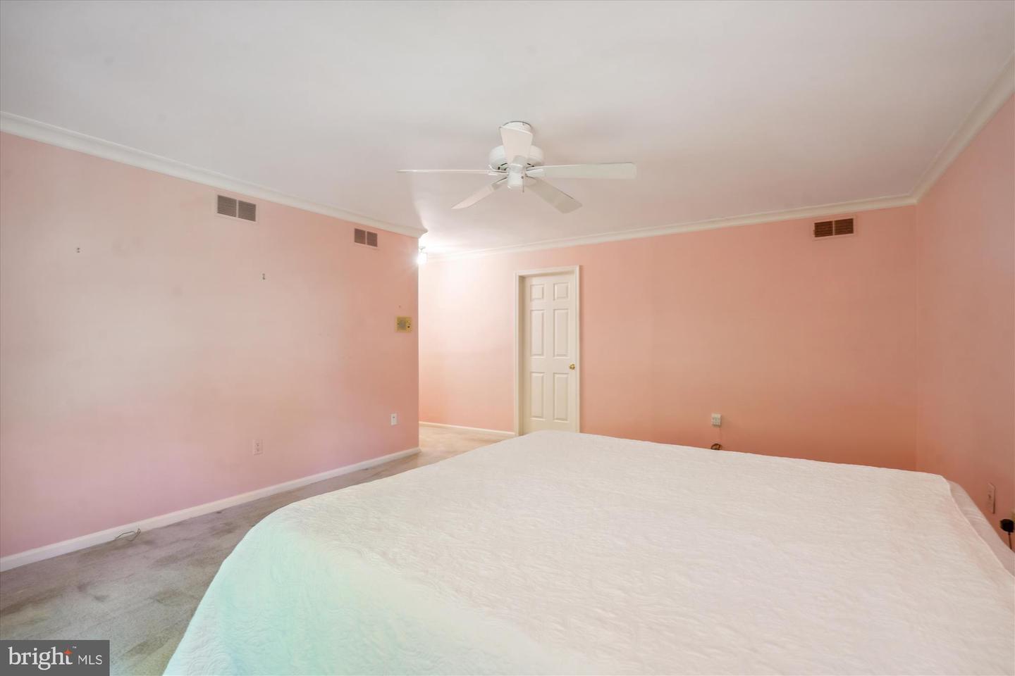 7621 BURFORD DR, MCLEAN, Virginia 22102, 5 Bedrooms Bedrooms, ,3 BathroomsBathrooms,Residential,For sale,7621 BURFORD DR,VAFX2228076 MLS # VAFX2228076