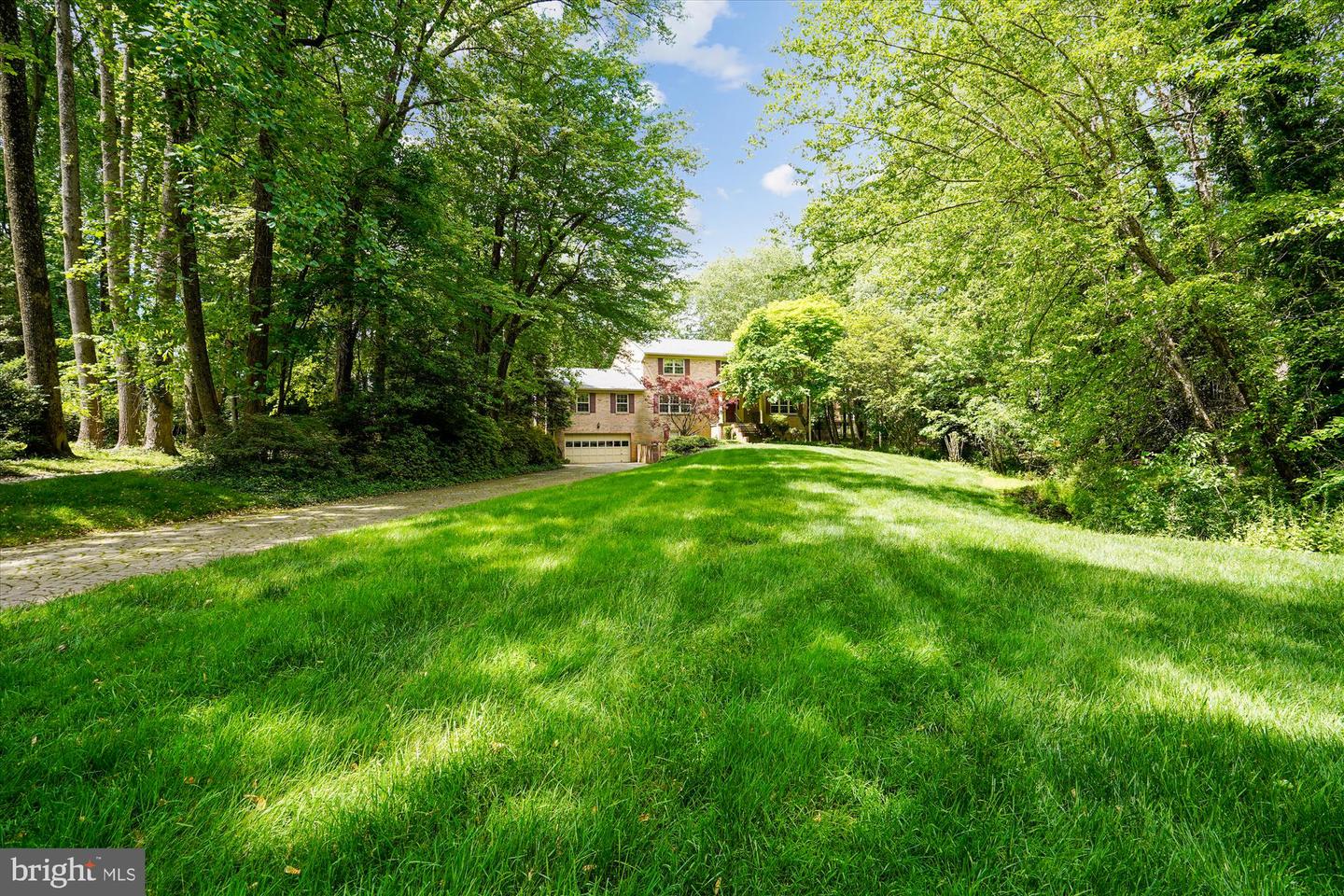 7621 BURFORD DR, MCLEAN, Virginia 22102, 5 Bedrooms Bedrooms, ,3 BathroomsBathrooms,Residential,For sale,7621 BURFORD DR,VAFX2228076 MLS # VAFX2228076