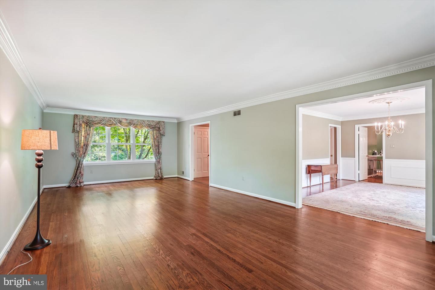 7621 BURFORD DR, MCLEAN, Virginia 22102, 5 Bedrooms Bedrooms, ,3 BathroomsBathrooms,Residential,For sale,7621 BURFORD DR,VAFX2228076 MLS # VAFX2228076