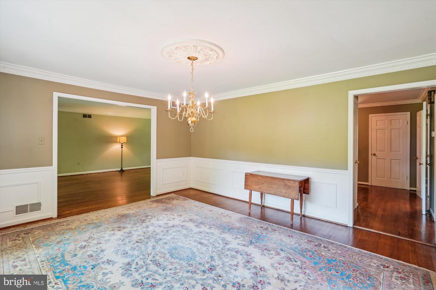 7621 BURFORD DR, MCLEAN, Virginia 22102, 5 Bedrooms Bedrooms, ,3 BathroomsBathrooms,Residential,For sale,7621 BURFORD DR,VAFX2228076 MLS # VAFX2228076