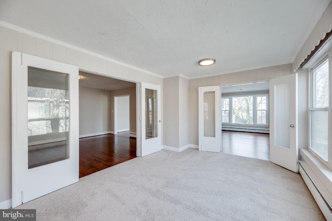 4740 34TH ST N, ARLINGTON, Virginia 22207, 4 Bedrooms Bedrooms, ,3 BathroomsBathrooms,Residential,For sale,4740 34TH ST N,VAAR2054692 MLS # VAAR2054692