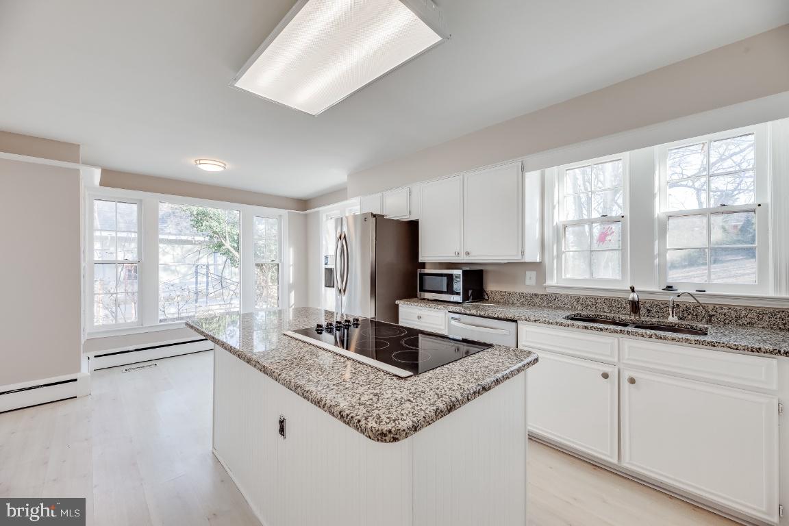 4740 34TH ST N, ARLINGTON, Virginia 22207, 4 Bedrooms Bedrooms, ,3 BathroomsBathrooms,Residential,For sale,4740 34TH ST N,VAAR2054692 MLS # VAAR2054692