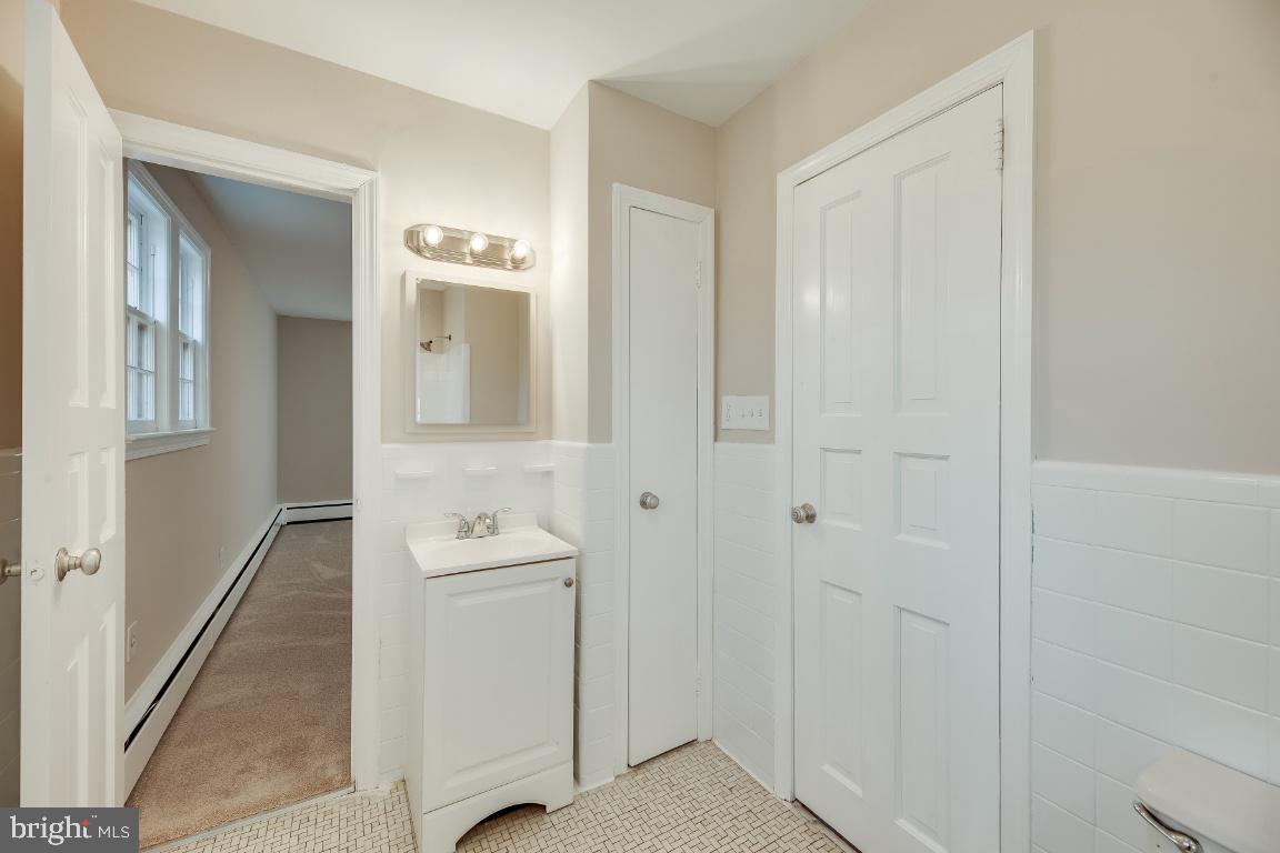 4740 34TH ST N, ARLINGTON, Virginia 22207, 4 Bedrooms Bedrooms, ,3 BathroomsBathrooms,Residential,For sale,4740 34TH ST N,VAAR2054692 MLS # VAAR2054692