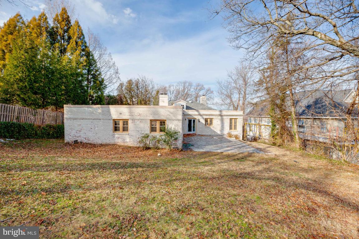 4740 34TH ST N, ARLINGTON, Virginia 22207, 4 Bedrooms Bedrooms, ,3 BathroomsBathrooms,Residential,For sale,4740 34TH ST N,VAAR2054692 MLS # VAAR2054692