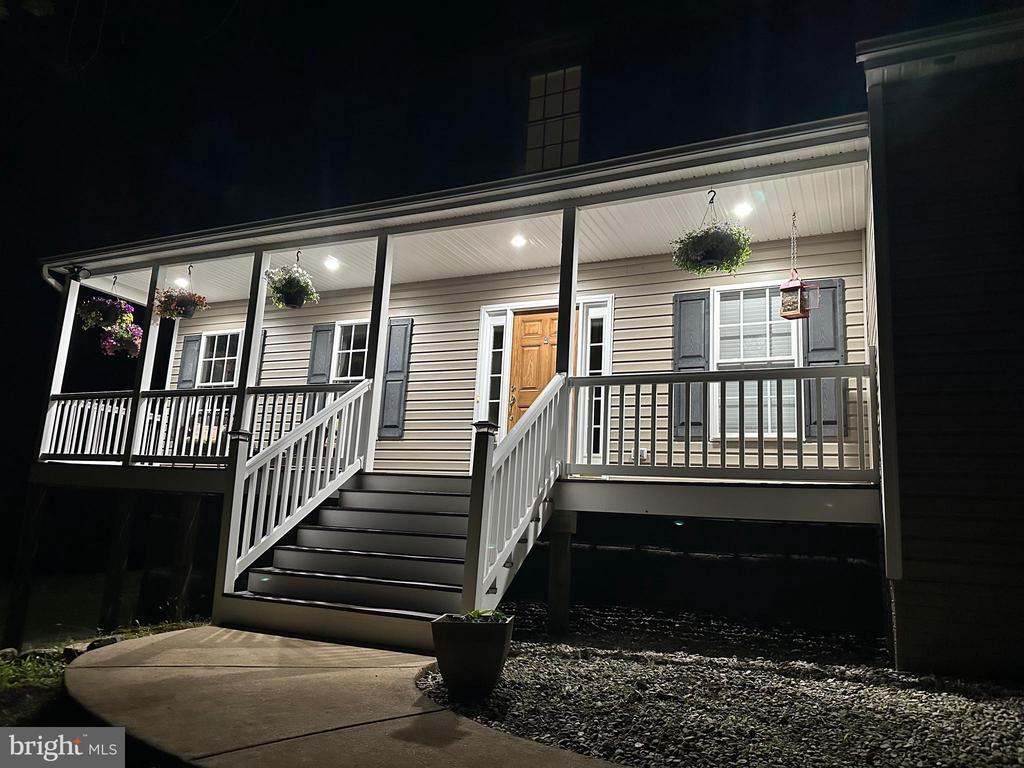 6609 TURKEY RUN DR, FREDERICKSBURG, Virginia 22407, 4 Bedrooms Bedrooms, ,3 BathroomsBathrooms,Residential,6609 TURKEY RUN DR,VASP2033100 MLS # VASP2033100