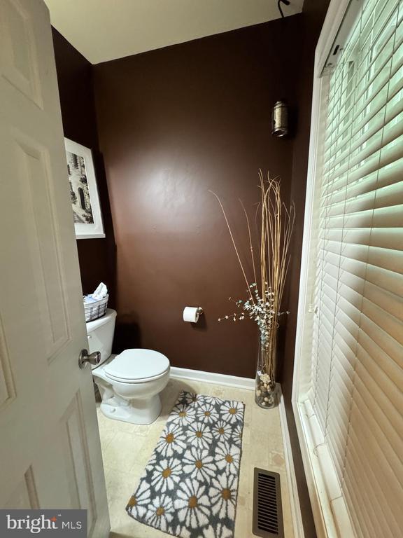 6609 TURKEY RUN DR, FREDERICKSBURG, Virginia 22407, 4 Bedrooms Bedrooms, ,3 BathroomsBathrooms,Residential,6609 TURKEY RUN DR,VASP2033100 MLS # VASP2033100