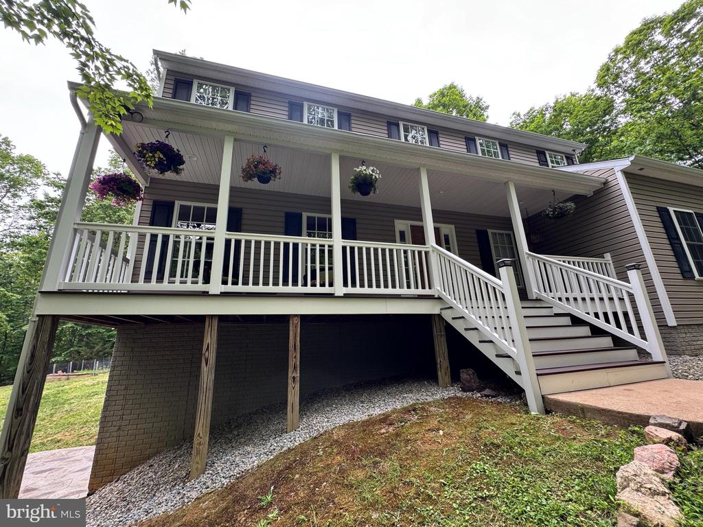 6609 TURKEY RUN DR, FREDERICKSBURG, Virginia 22407, 4 Bedrooms Bedrooms, ,3 BathroomsBathrooms,Residential,6609 TURKEY RUN DR,VASP2033100 MLS # VASP2033100