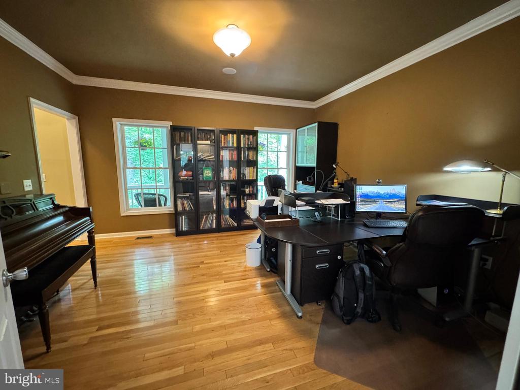 6609 TURKEY RUN DR, FREDERICKSBURG, Virginia 22407, 4 Bedrooms Bedrooms, ,3 BathroomsBathrooms,Residential,6609 TURKEY RUN DR,VASP2033100 MLS # VASP2033100
