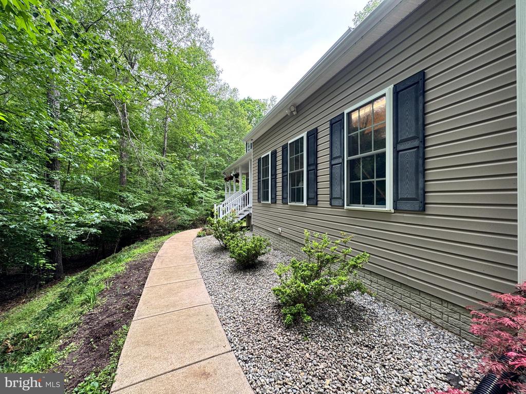 6609 TURKEY RUN DR, FREDERICKSBURG, Virginia 22407, 4 Bedrooms Bedrooms, ,3 BathroomsBathrooms,Residential,6609 TURKEY RUN DR,VASP2033100 MLS # VASP2033100