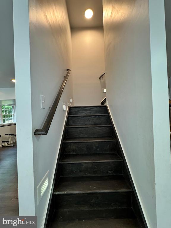 6609 TURKEY RUN DR, FREDERICKSBURG, Virginia 22407, 4 Bedrooms Bedrooms, ,3 BathroomsBathrooms,Residential,6609 TURKEY RUN DR,VASP2033100 MLS # VASP2033100