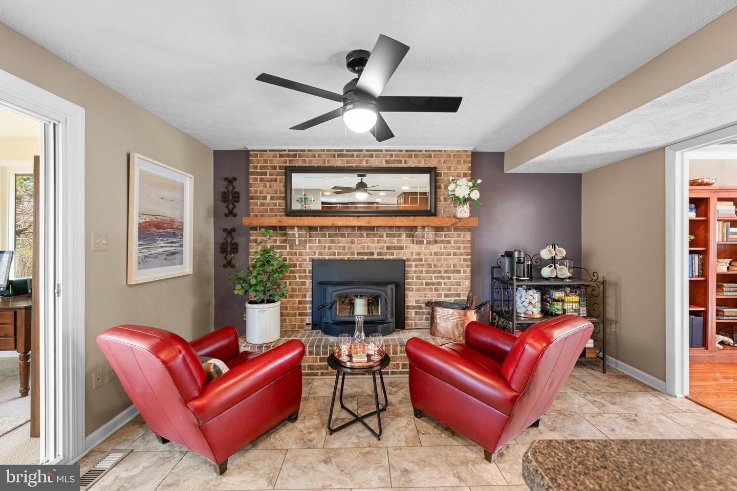 1155 KETTLE POND LN, GREAT FALLS, Virginia 22066, 4 Bedrooms Bedrooms, ,3 BathroomsBathrooms,Residential,For sale,1155 KETTLE POND LN,VAFX2229752 MLS # VAFX2229752