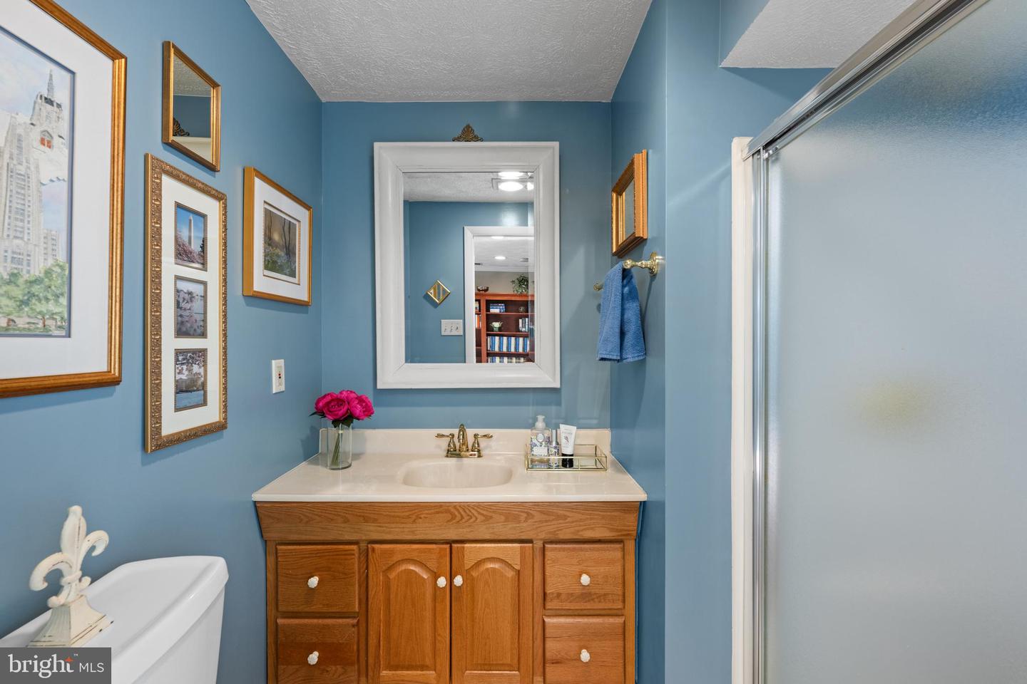 1155 KETTLE POND LN, GREAT FALLS, Virginia 22066, 4 Bedrooms Bedrooms, ,3 BathroomsBathrooms,Residential,For sale,1155 KETTLE POND LN,VAFX2229752 MLS # VAFX2229752