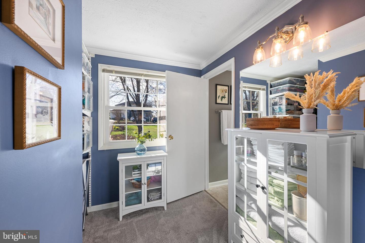 1155 KETTLE POND LN, GREAT FALLS, Virginia 22066, 4 Bedrooms Bedrooms, ,3 BathroomsBathrooms,Residential,For sale,1155 KETTLE POND LN,VAFX2229752 MLS # VAFX2229752