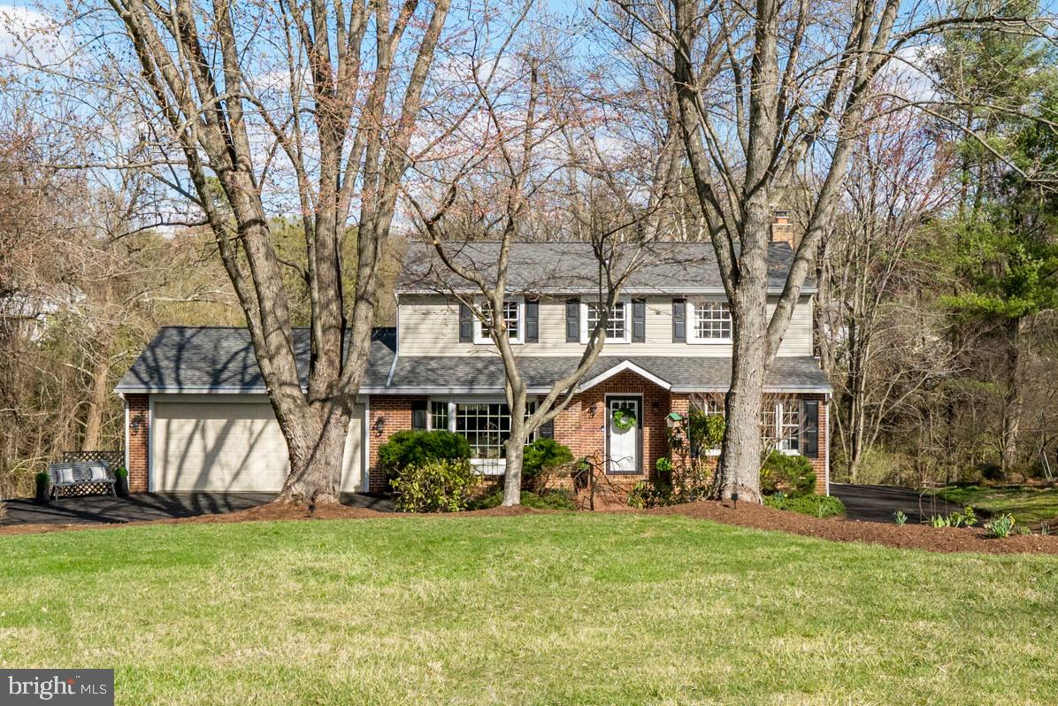 1155 KETTLE POND LN, GREAT FALLS, Virginia 22066, 4 Bedrooms Bedrooms, ,3 BathroomsBathrooms,Residential,For sale,1155 KETTLE POND LN,VAFX2229752 MLS # VAFX2229752