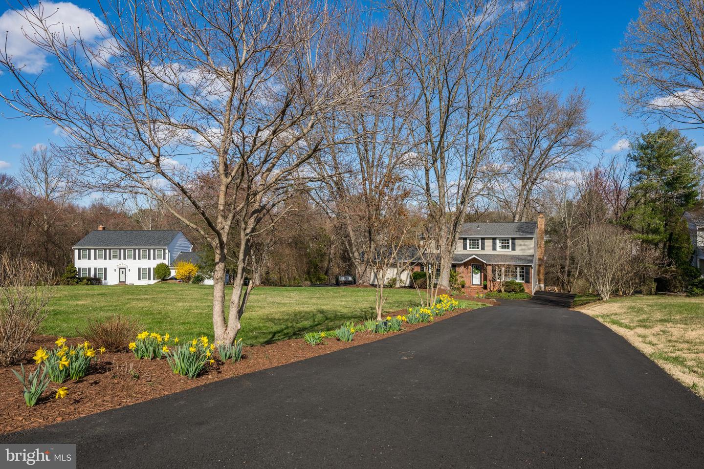 1155 KETTLE POND LN, GREAT FALLS, Virginia 22066, 4 Bedrooms Bedrooms, ,3 BathroomsBathrooms,Residential,For sale,1155 KETTLE POND LN,VAFX2229752 MLS # VAFX2229752