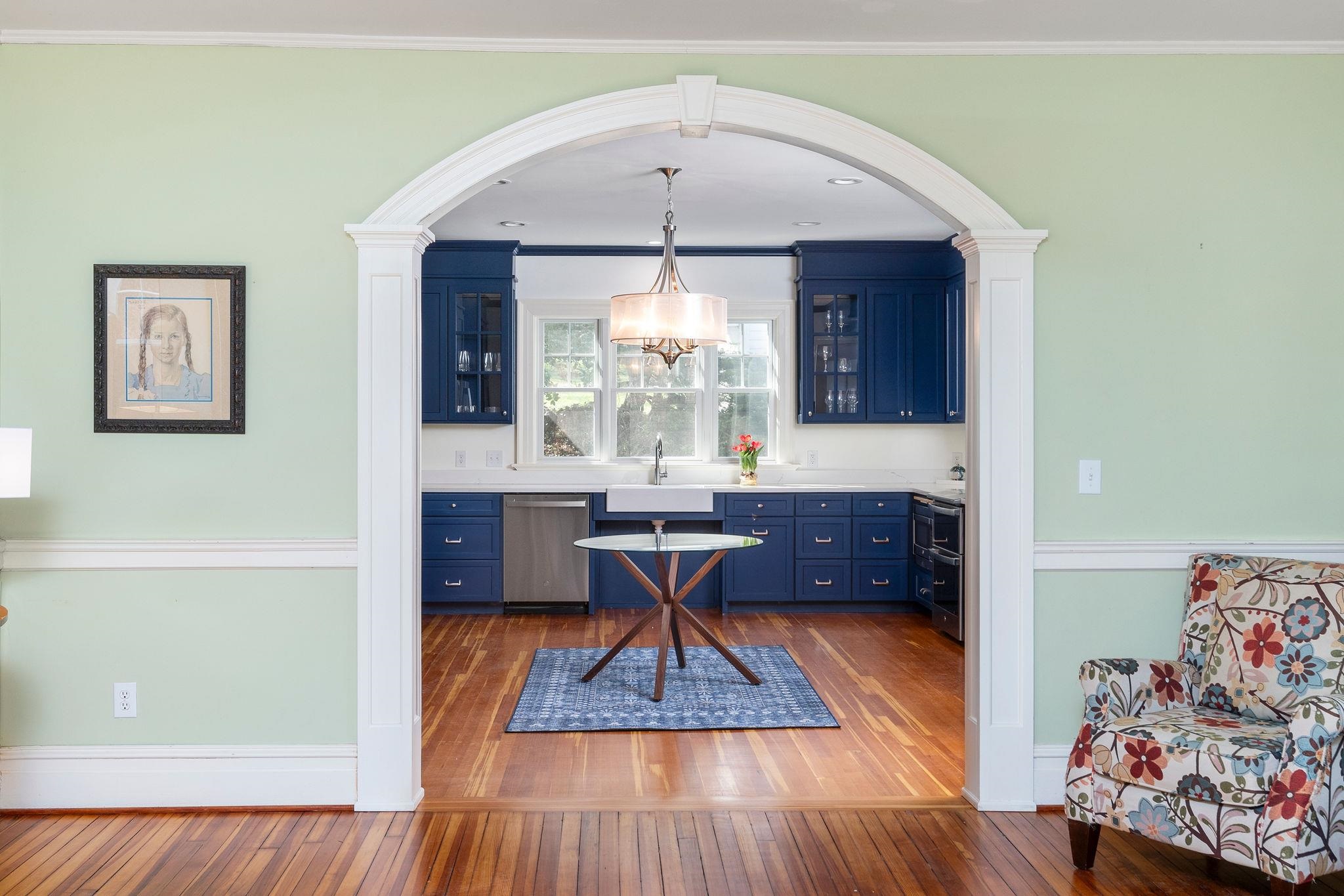 675 E BEVERLEY ST, STAUNTON, Virginia 24401, 4 Bedrooms Bedrooms, ,3 BathroomsBathrooms,Residential,675 E BEVERLEY ST,663500 MLS # 663500