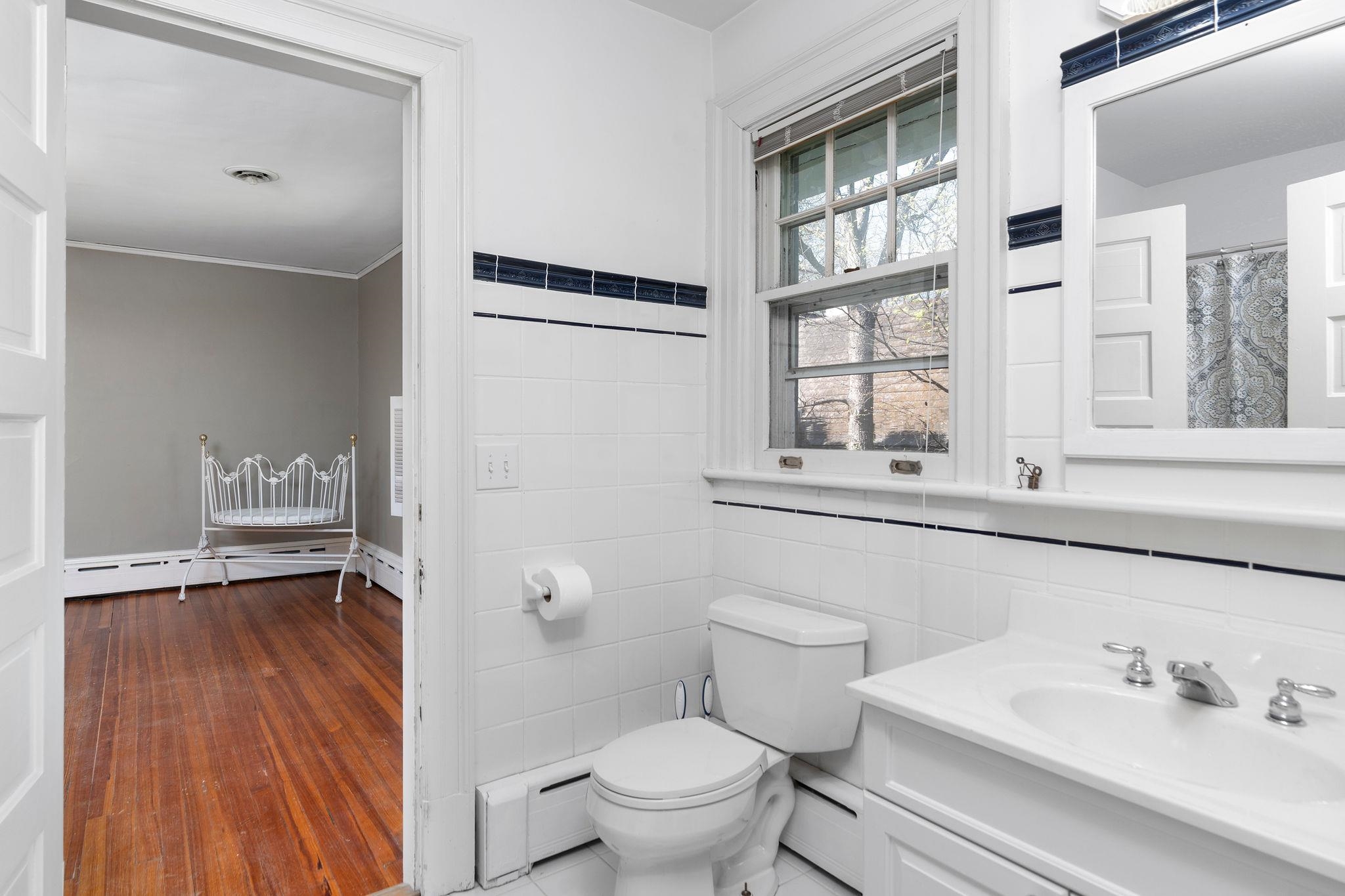 675 E BEVERLEY ST, STAUNTON, Virginia 24401, 4 Bedrooms Bedrooms, ,3 BathroomsBathrooms,Residential,675 E BEVERLEY ST,663500 MLS # 663500