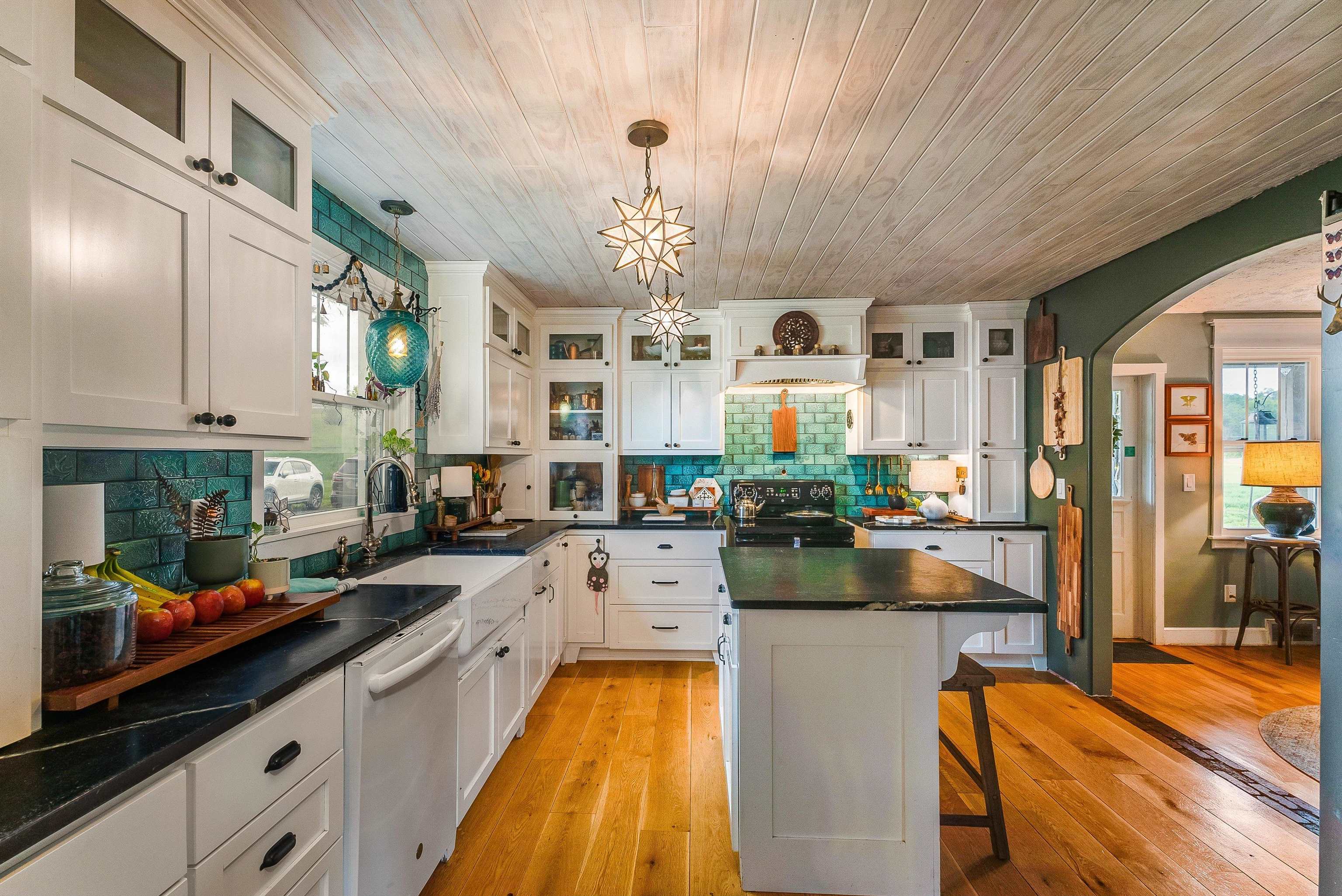 5095 SNAPPS CREEK RD, ROCKINGHAM, Virginia 22802, 4 Bedrooms Bedrooms, ,2 BathroomsBathrooms,Residential,5095 Snapps Creek,5095 SNAPPS CREEK RD,664447 MLS # 664447