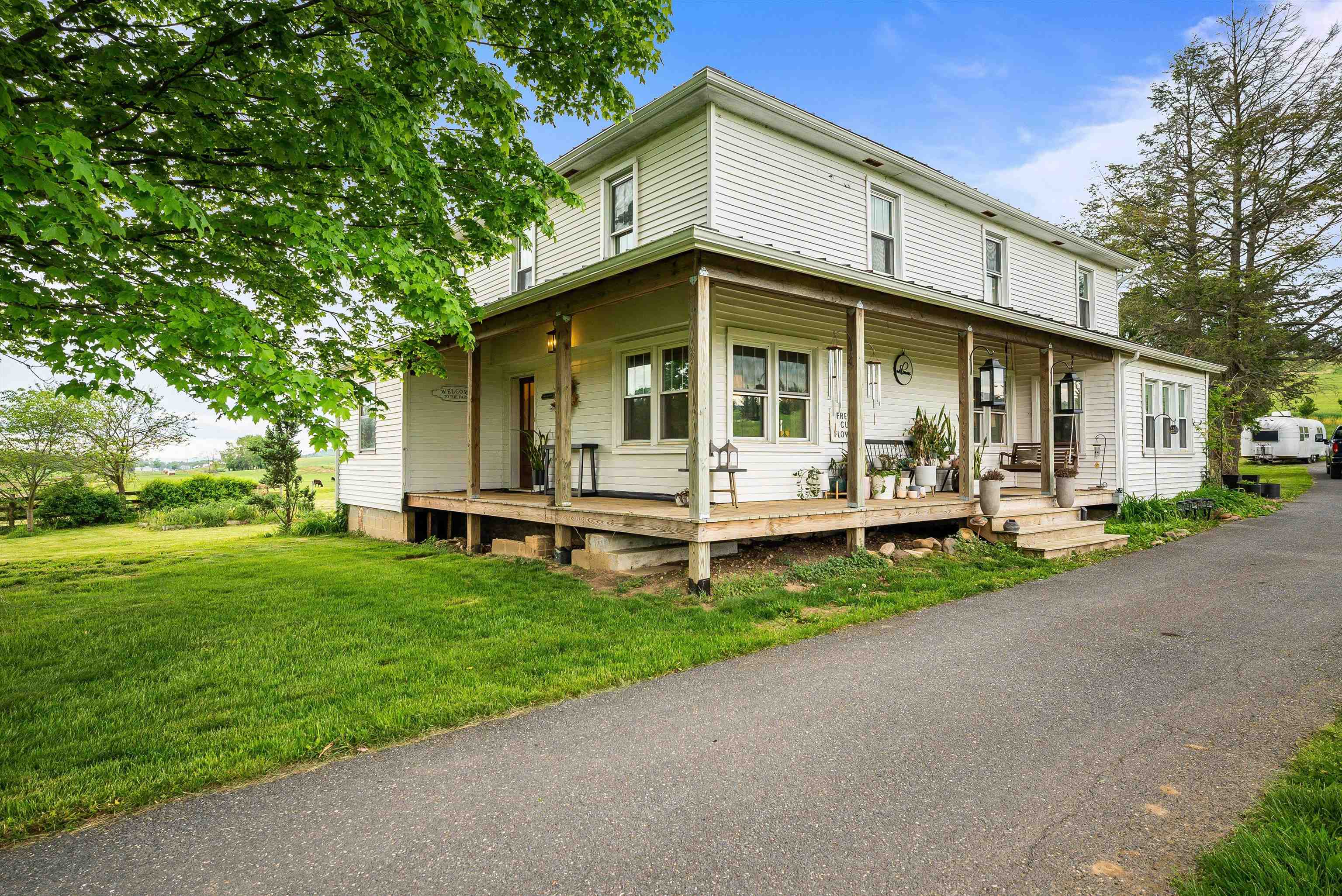 5095 SNAPPS CREEK RD, ROCKINGHAM, Virginia 22802, 4 Bedrooms Bedrooms, ,2 BathroomsBathrooms,Residential,5095 Snapps Creek,5095 SNAPPS CREEK RD,664447 MLS # 664447
