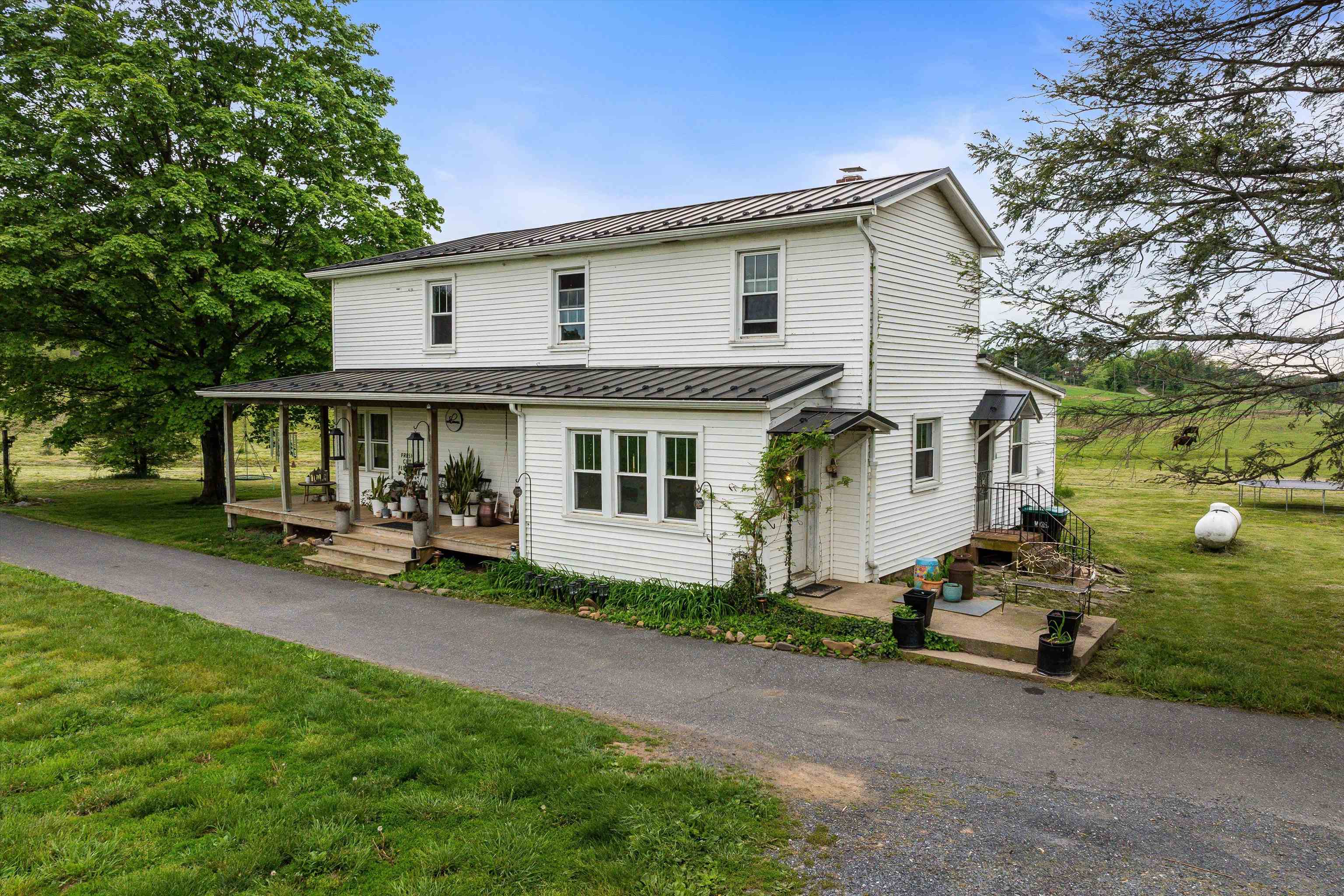 5095 SNAPPS CREEK RD, ROCKINGHAM, Virginia 22802, 4 Bedrooms Bedrooms, ,2 BathroomsBathrooms,Residential,5095 Snapps Creek,5095 SNAPPS CREEK RD,664447 MLS # 664447