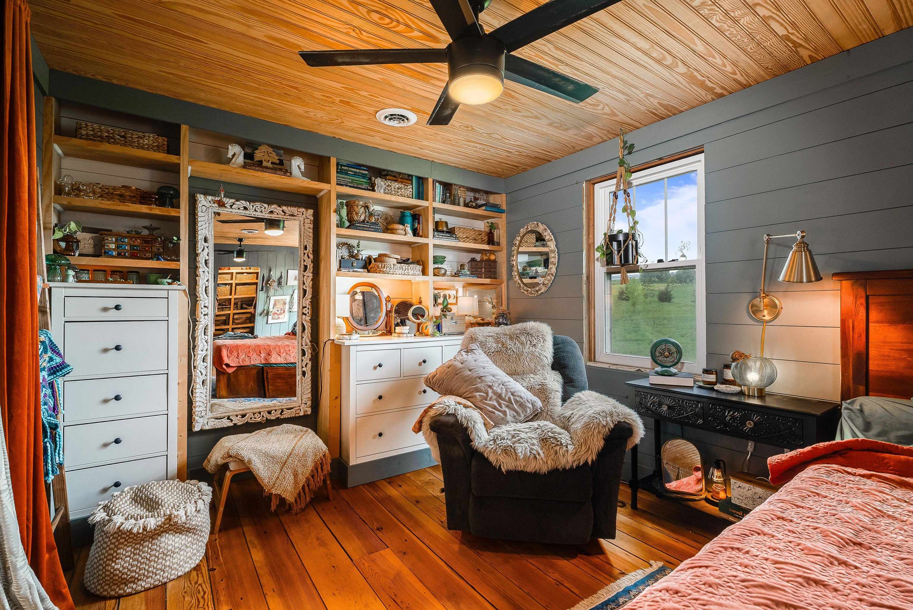 5095 SNAPPS CREEK RD, ROCKINGHAM, Virginia 22802, 4 Bedrooms Bedrooms, ,2 BathroomsBathrooms,Residential,5095 Snapps Creek,5095 SNAPPS CREEK RD,664447 MLS # 664447