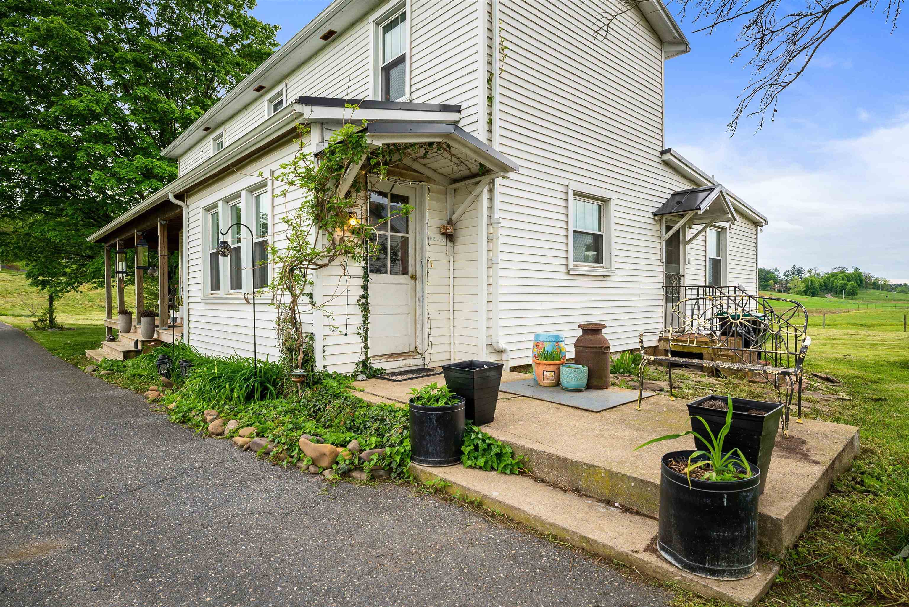 5095 SNAPPS CREEK RD, ROCKINGHAM, Virginia 22802, 4 Bedrooms Bedrooms, ,2 BathroomsBathrooms,Residential,5095 Snapps Creek,5095 SNAPPS CREEK RD,664447 MLS # 664447