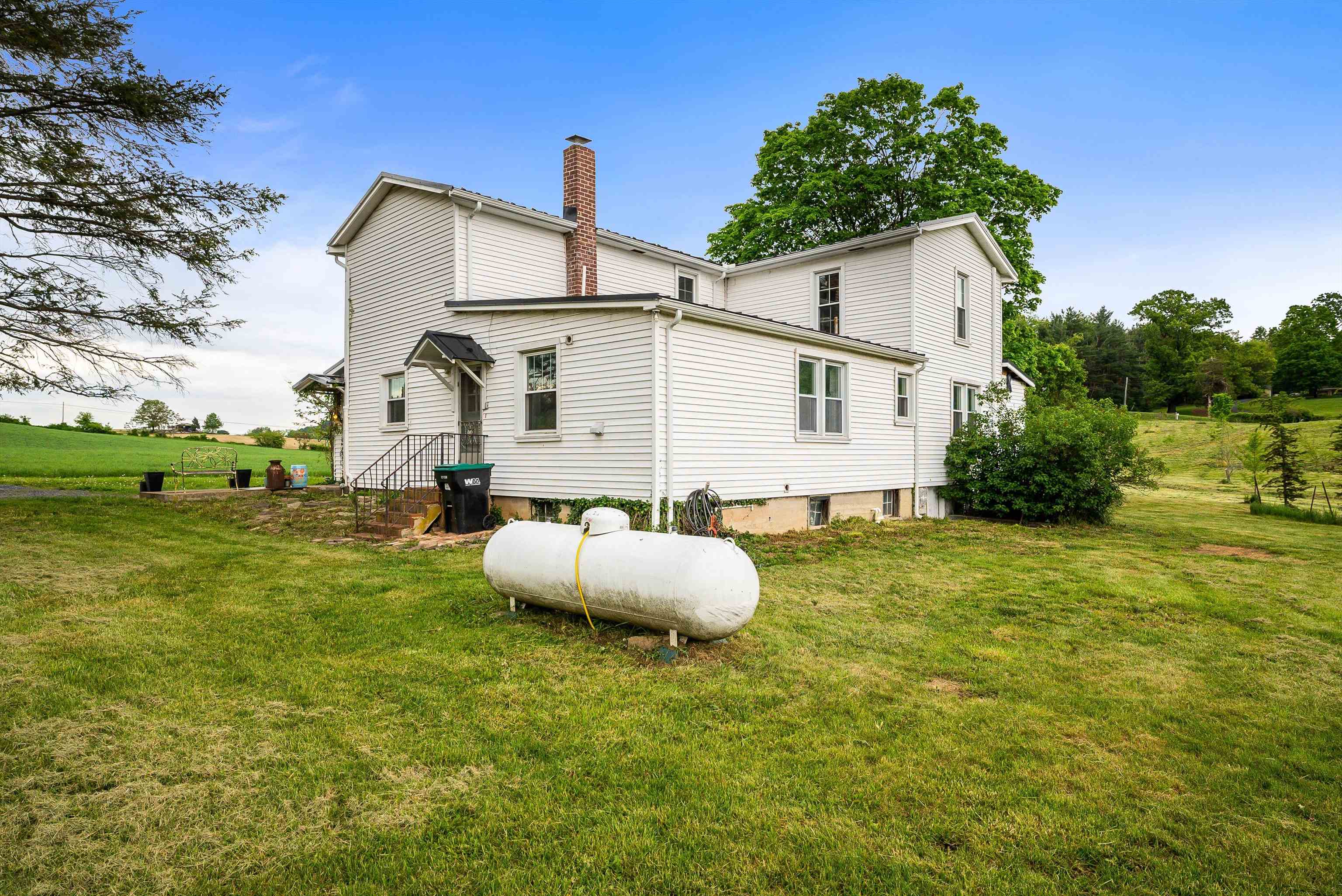 5095 SNAPPS CREEK RD, ROCKINGHAM, Virginia 22802, 4 Bedrooms Bedrooms, ,2 BathroomsBathrooms,Residential,5095 Snapps Creek,5095 SNAPPS CREEK RD,664447 MLS # 664447
