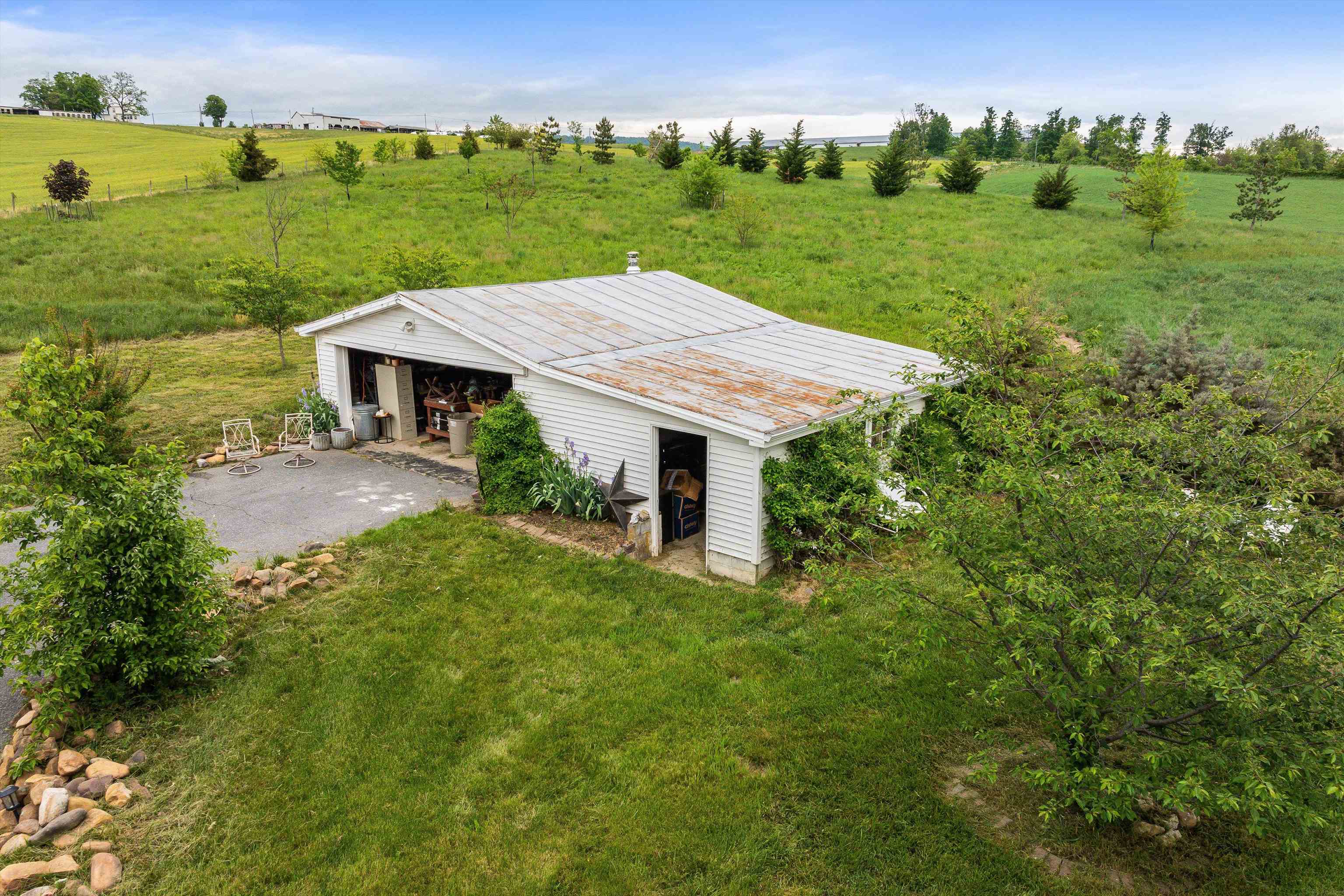 5095 SNAPPS CREEK RD, ROCKINGHAM, Virginia 22802, 4 Bedrooms Bedrooms, ,2 BathroomsBathrooms,Residential,5095 Snapps Creek,5095 SNAPPS CREEK RD,664447 MLS # 664447