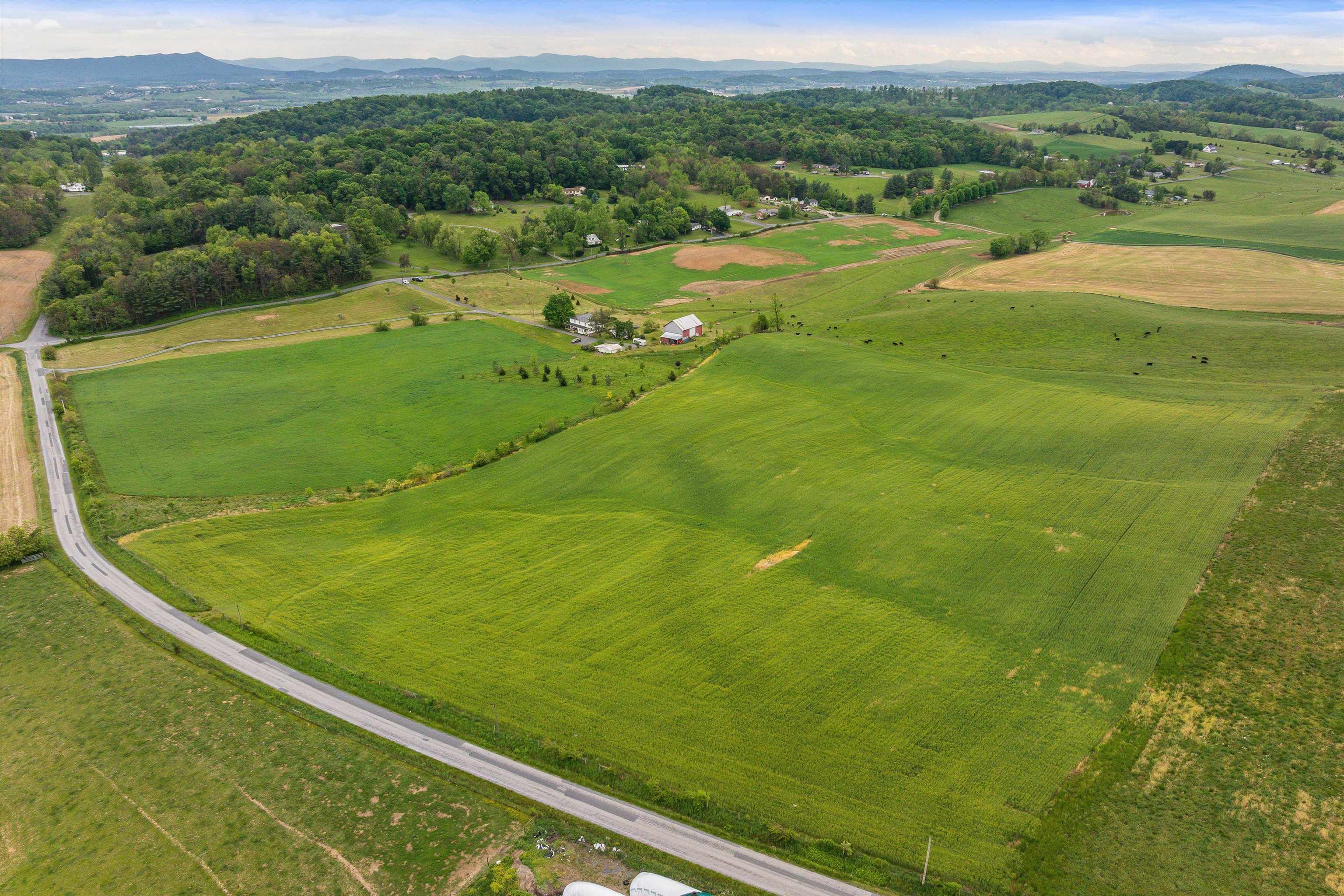 5095 SNAPPS CREEK RD, ROCKINGHAM, Virginia 22802, 4 Bedrooms Bedrooms, ,2 BathroomsBathrooms,Residential,5095 Snapps Creek,5095 SNAPPS CREEK RD,664447 MLS # 664447