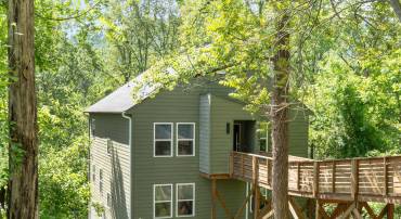 1393 WILLOW LAKE RD, CHARLOTTESVILLE, Virginia 22902, 5 Bedrooms Bedrooms, ,4 BathroomsBathrooms,Residential,1393 WILLOW LAKE RD,664454 MLS # 664454