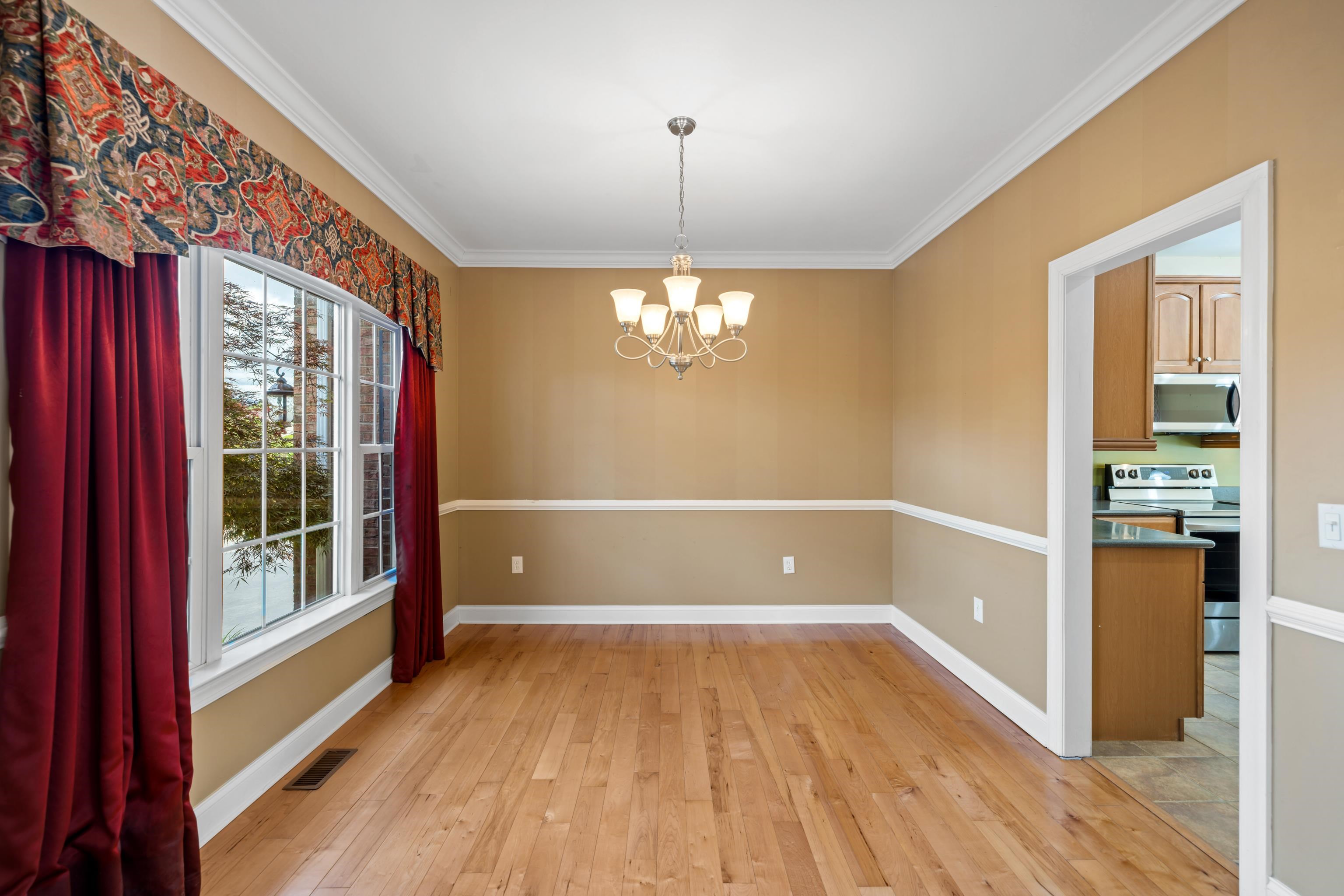 224 KENSINGTON DR, ELKTON, Virginia 22827, 5 Bedrooms Bedrooms, ,4 BathroomsBathrooms,Residential,224 KENSINGTON DR,664460 MLS # 664460