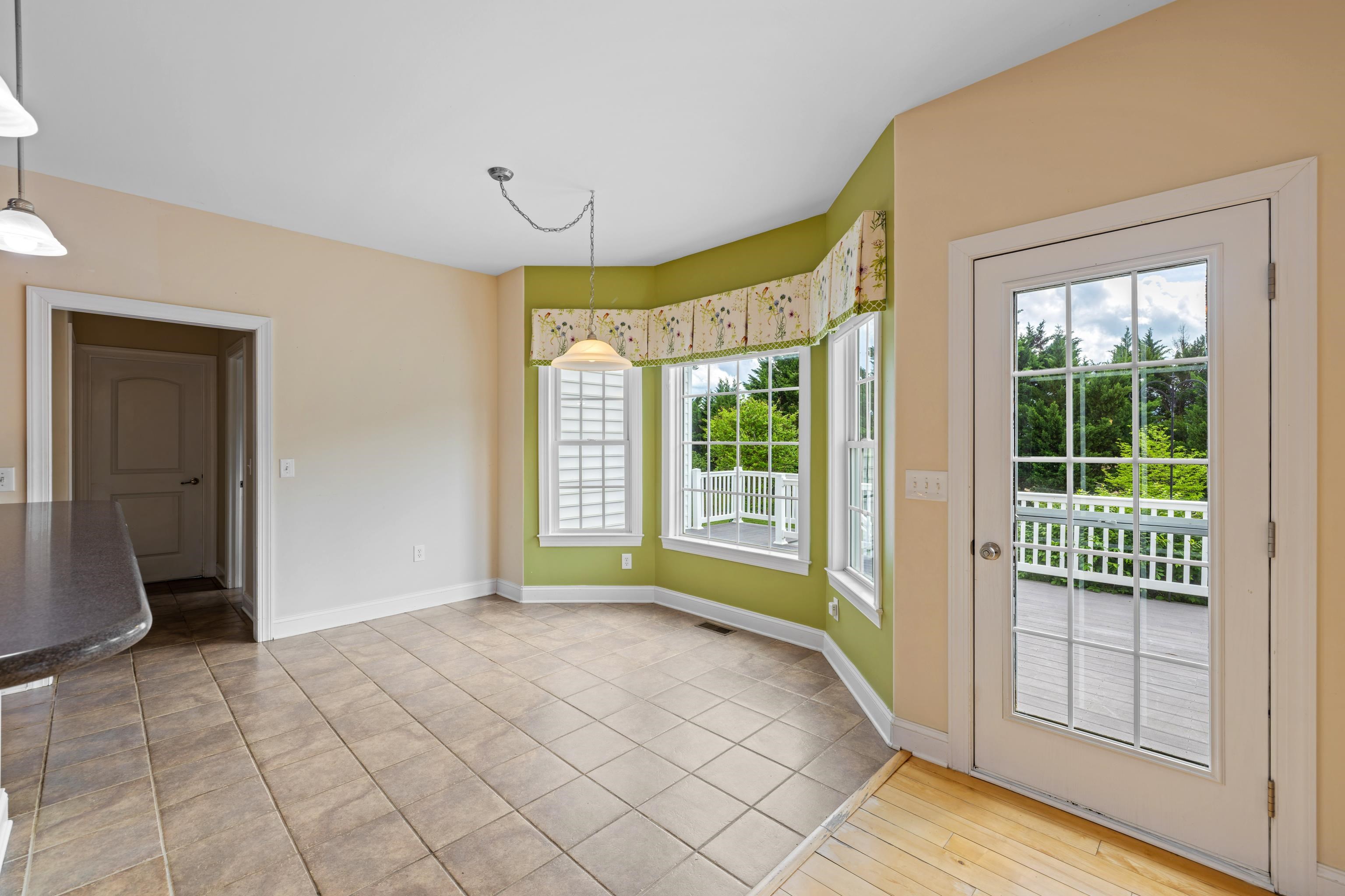 224 KENSINGTON DR, ELKTON, Virginia 22827, 5 Bedrooms Bedrooms, ,4 BathroomsBathrooms,Residential,224 KENSINGTON DR,664460 MLS # 664460